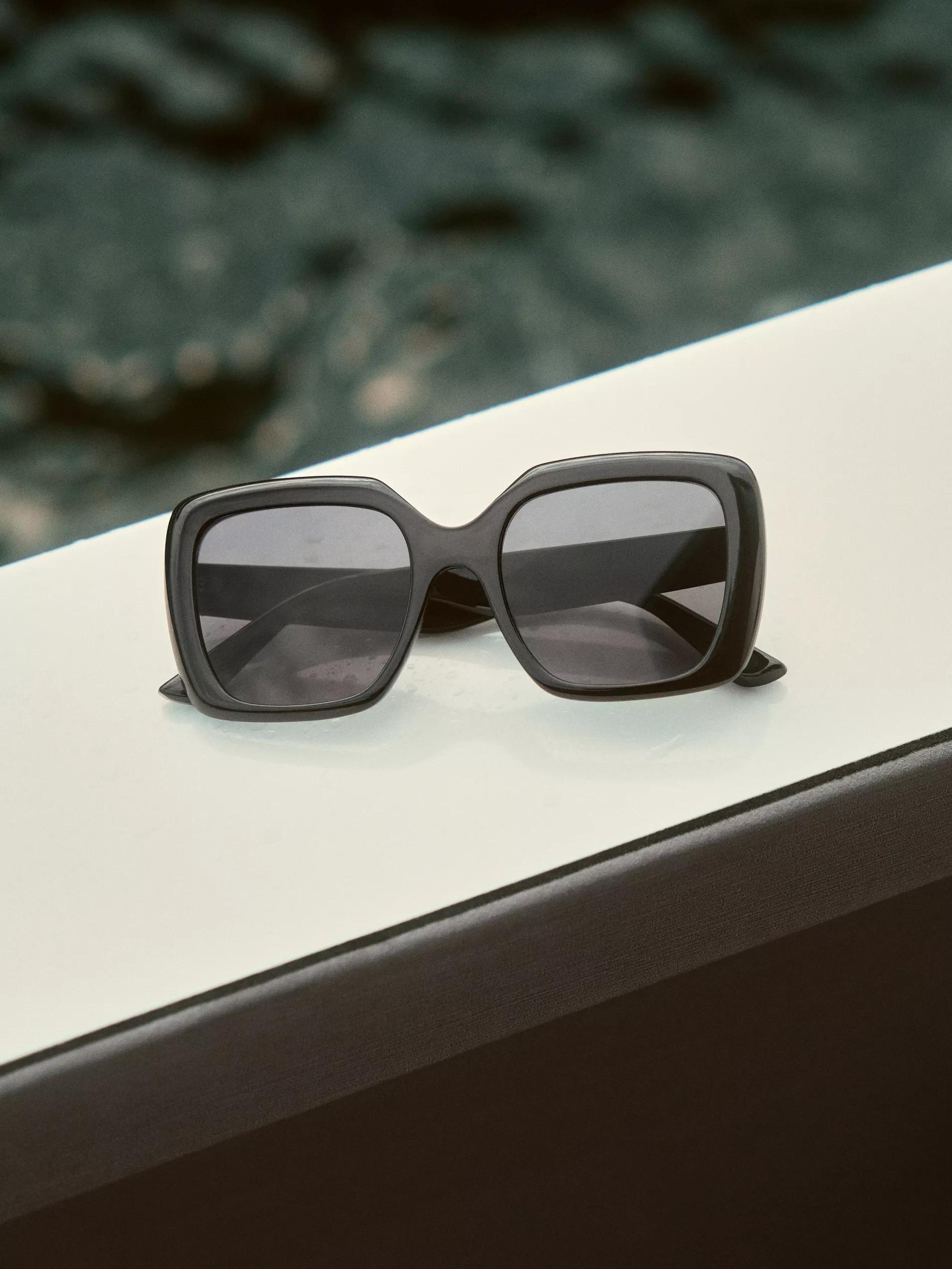 Black Sunglasses, Black, large image number 0