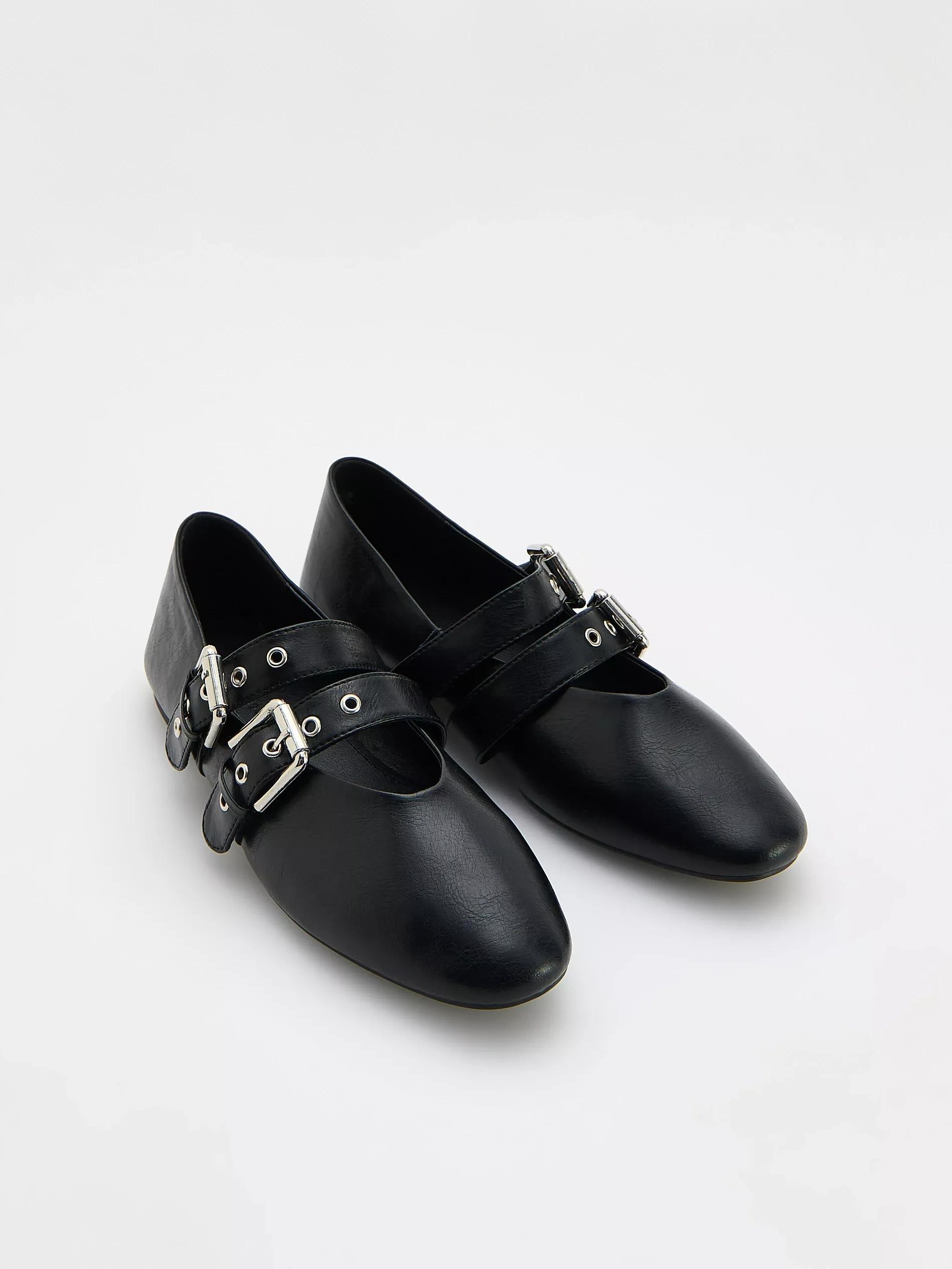 Black Leather Ballet Flats With Straps, , large image number 1