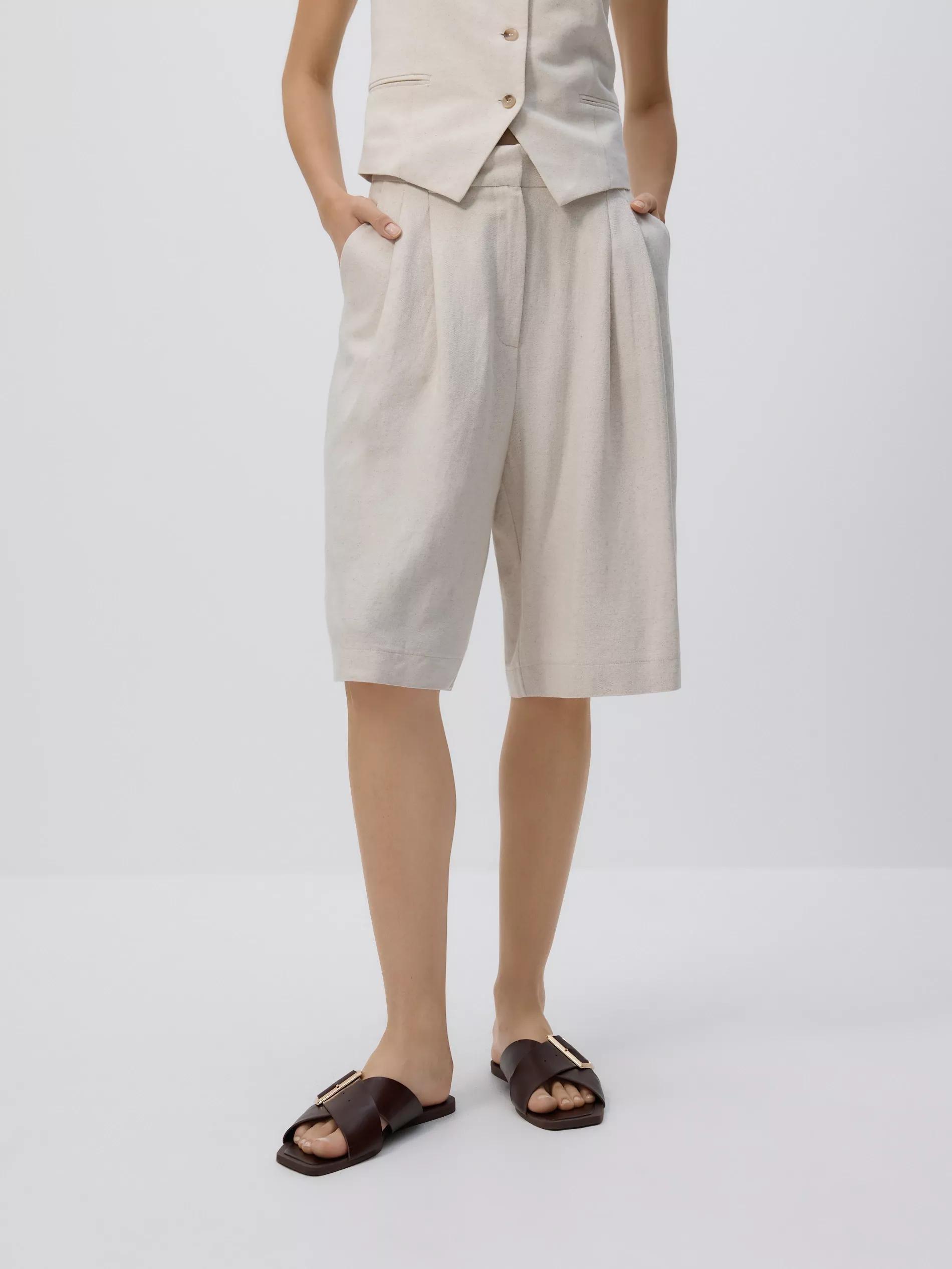 NUDE Bermuda shorts with pleats, Ivory, large image number 0