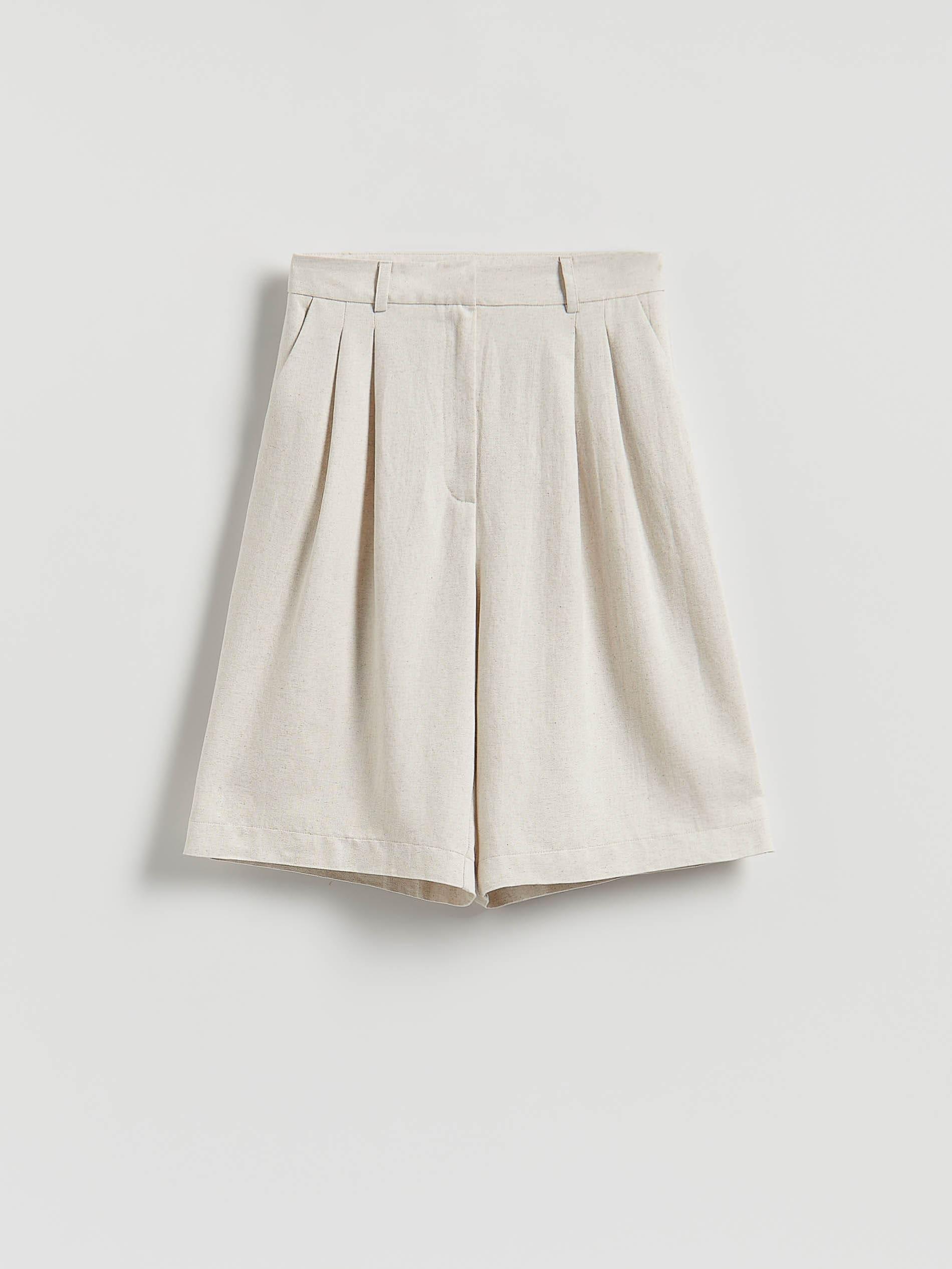 NUDE Bermuda shorts with pleats, Ivory, large image number 3