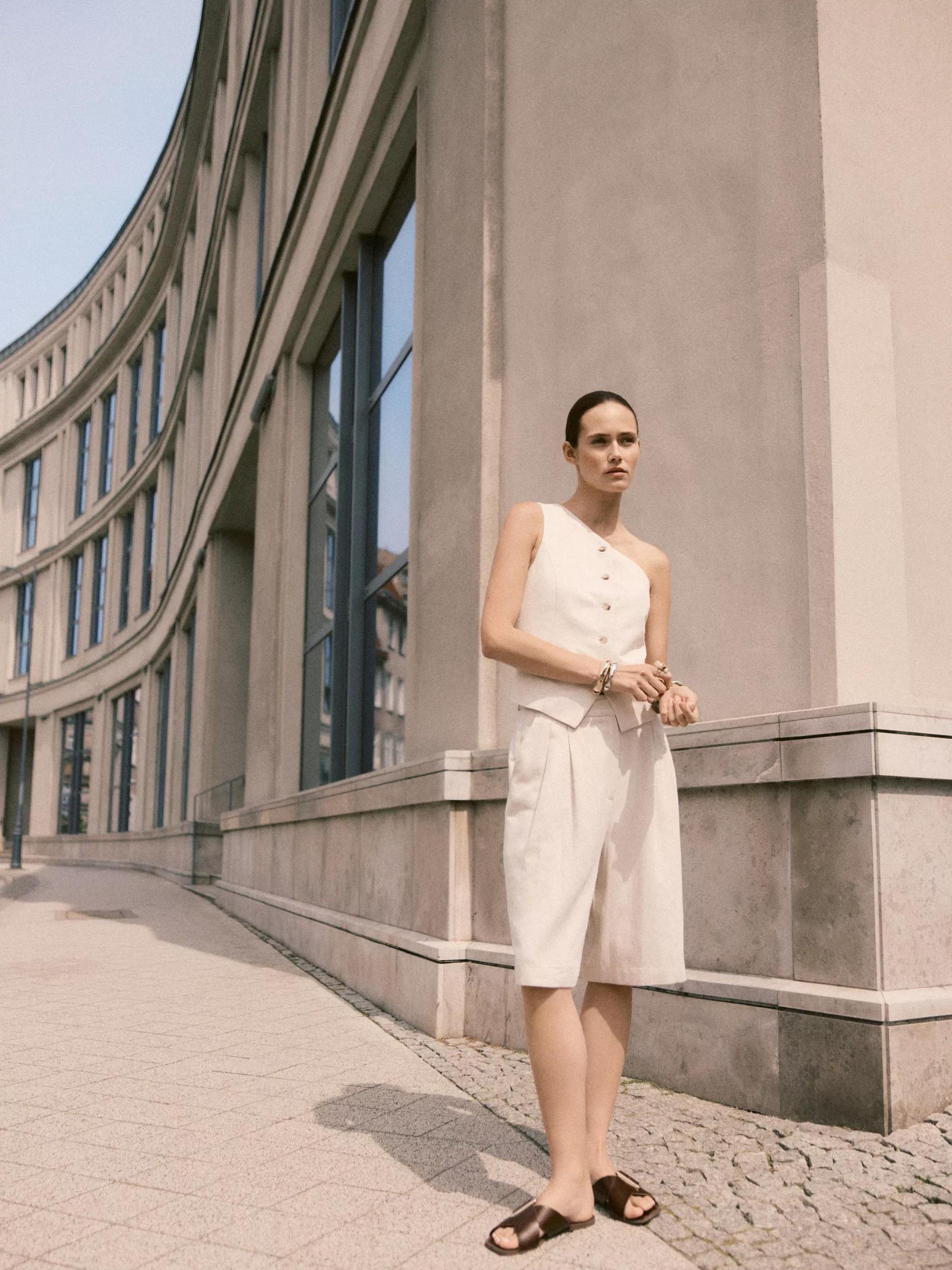 NUDE Bermuda shorts with pleats, Ivory, large image number 5