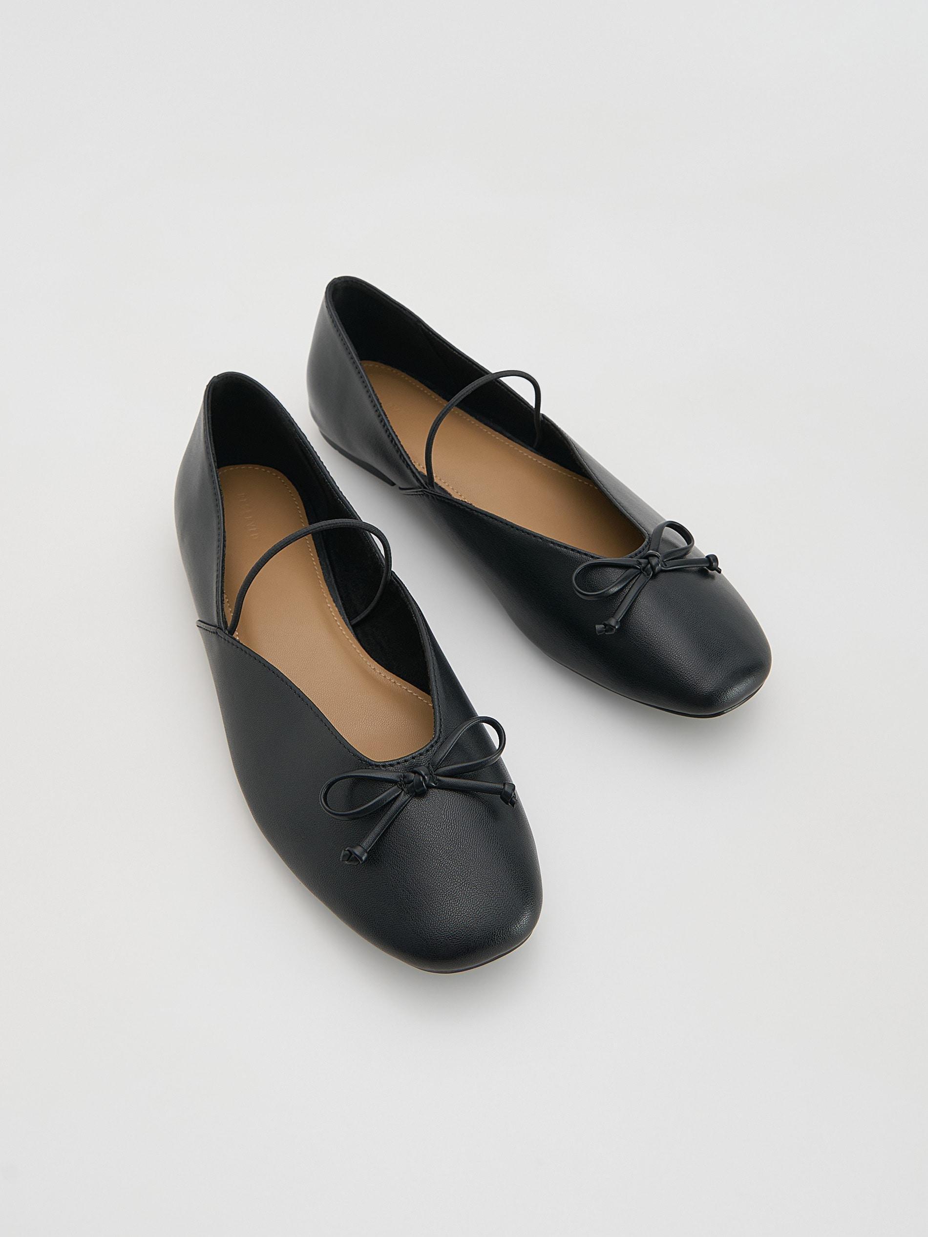 Black Ballerinas, Black, medium