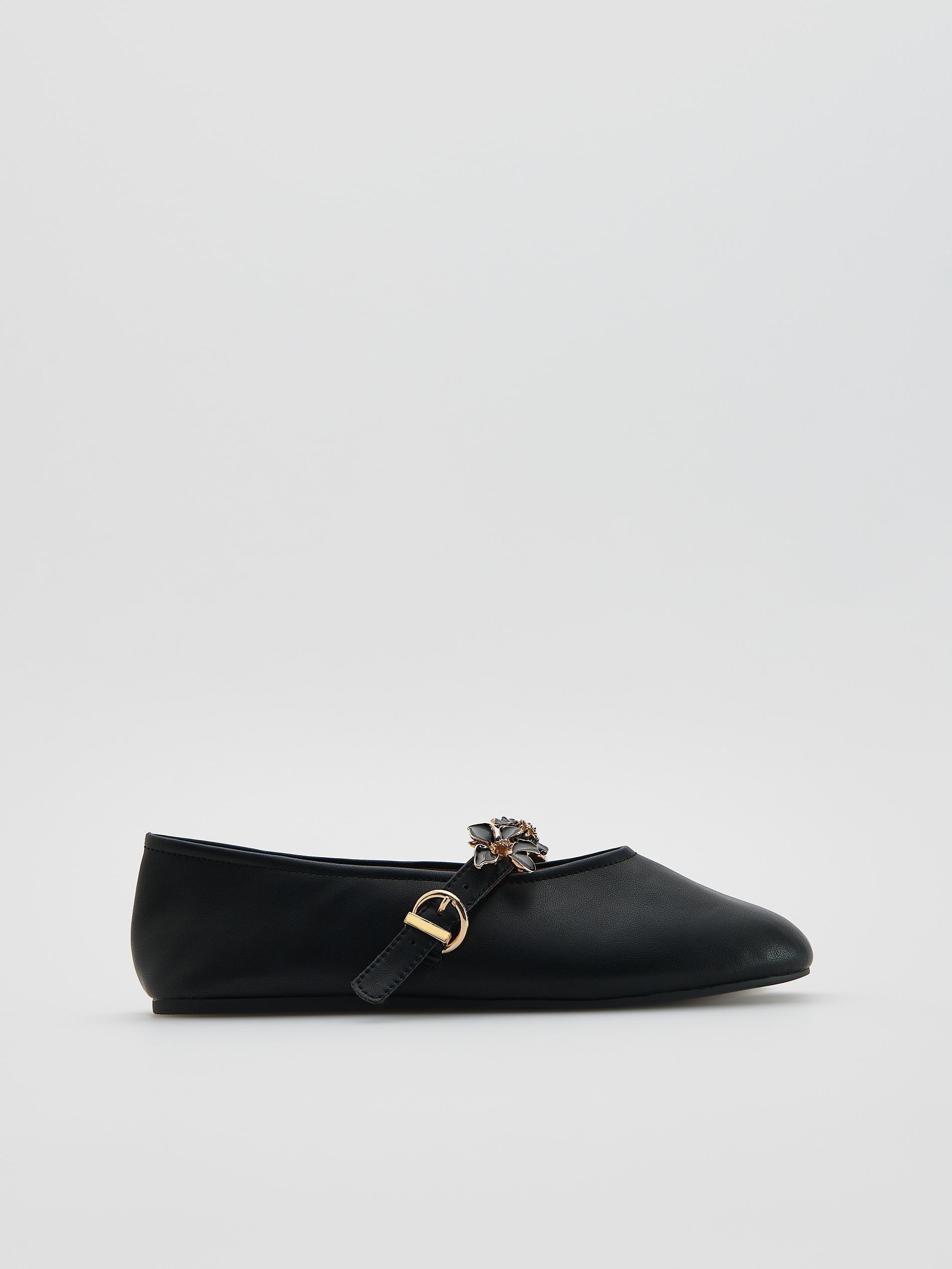 Black Leather Ballet Flats With Decorative Strap, Black, large image number 3