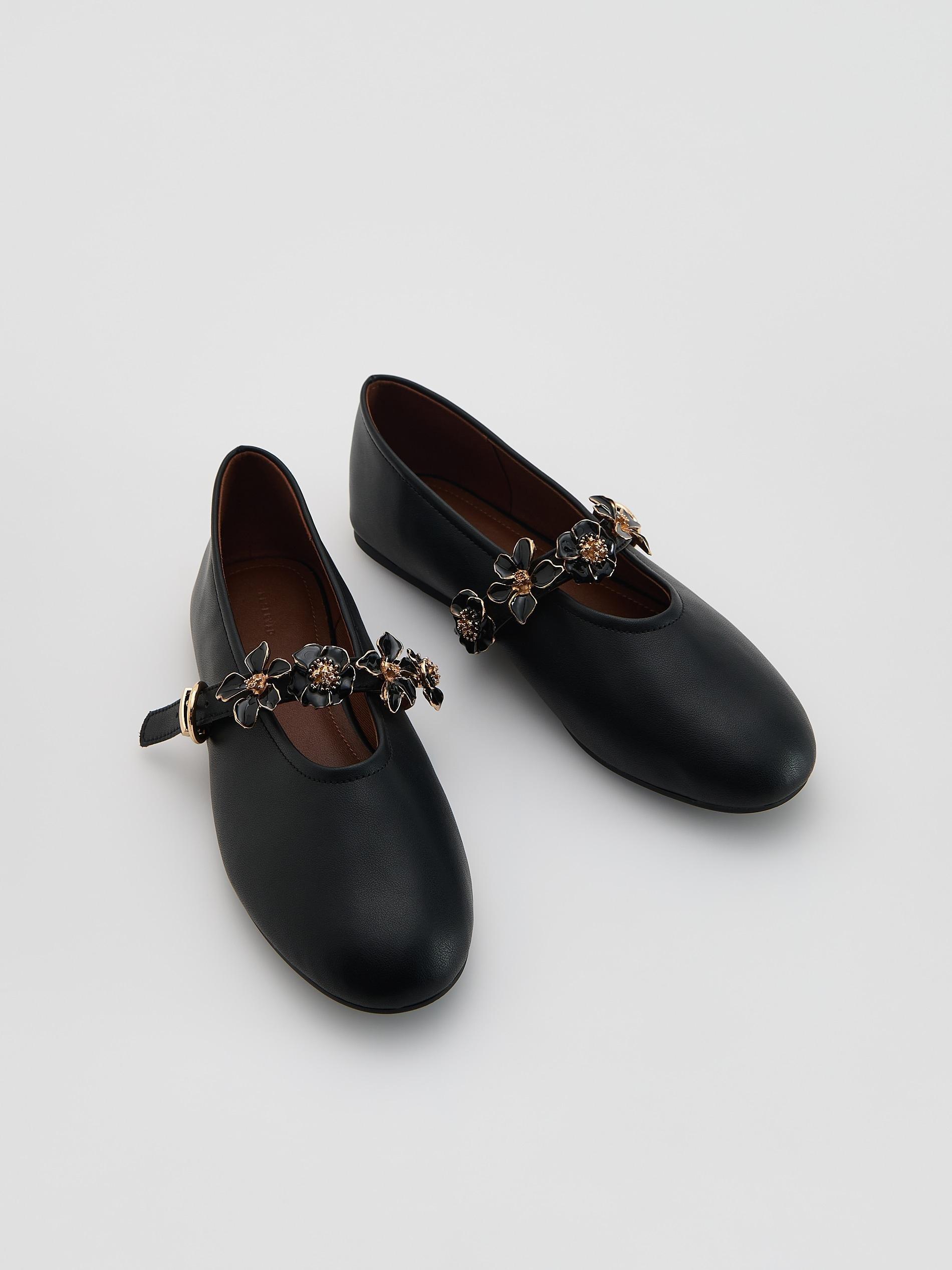 Black Leather Ballet Flats With Decorative Strap, Black, large image number 4