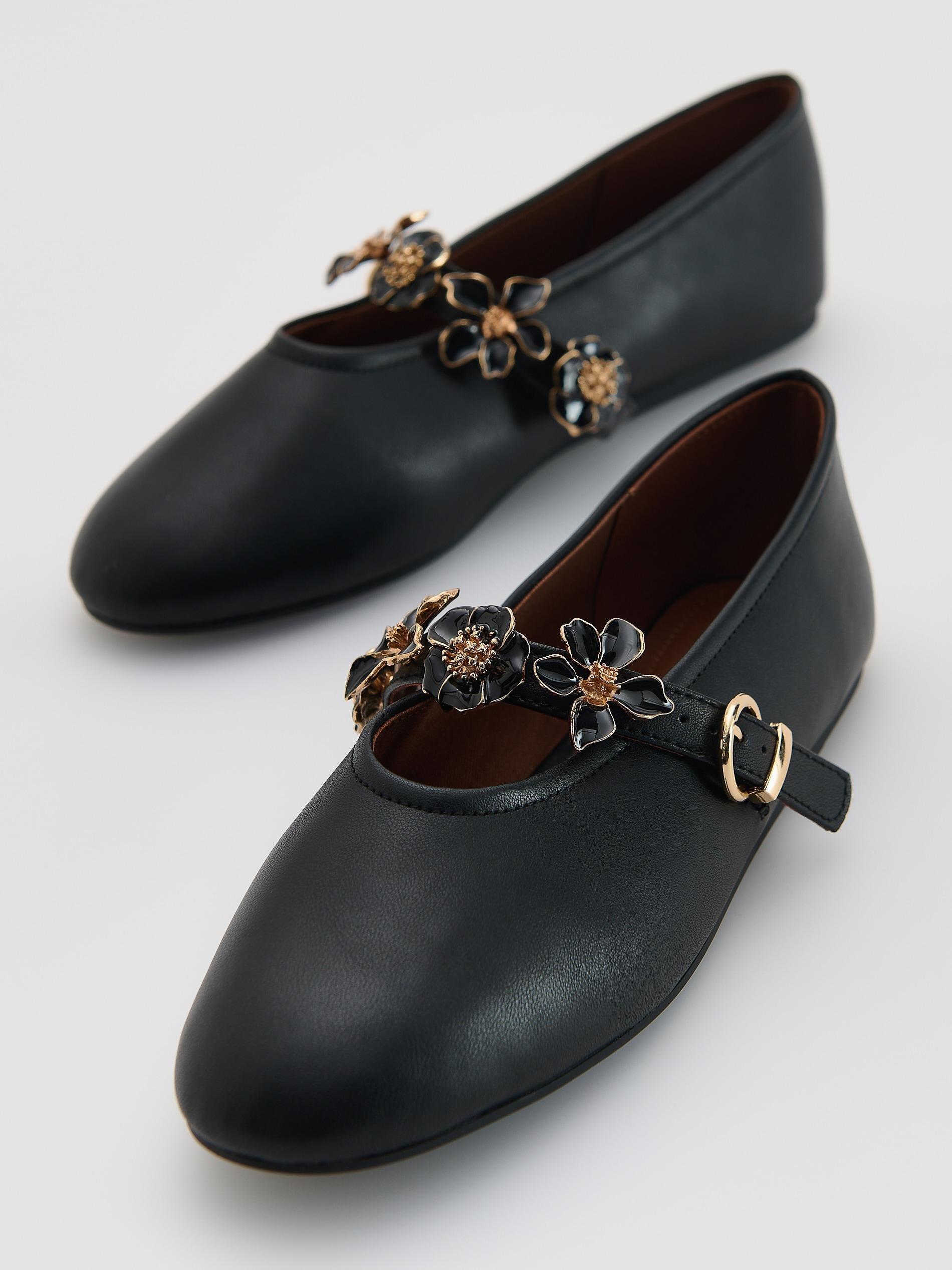 Black Leather Ballet Flats With Decorative Strap, Black, large image number 5