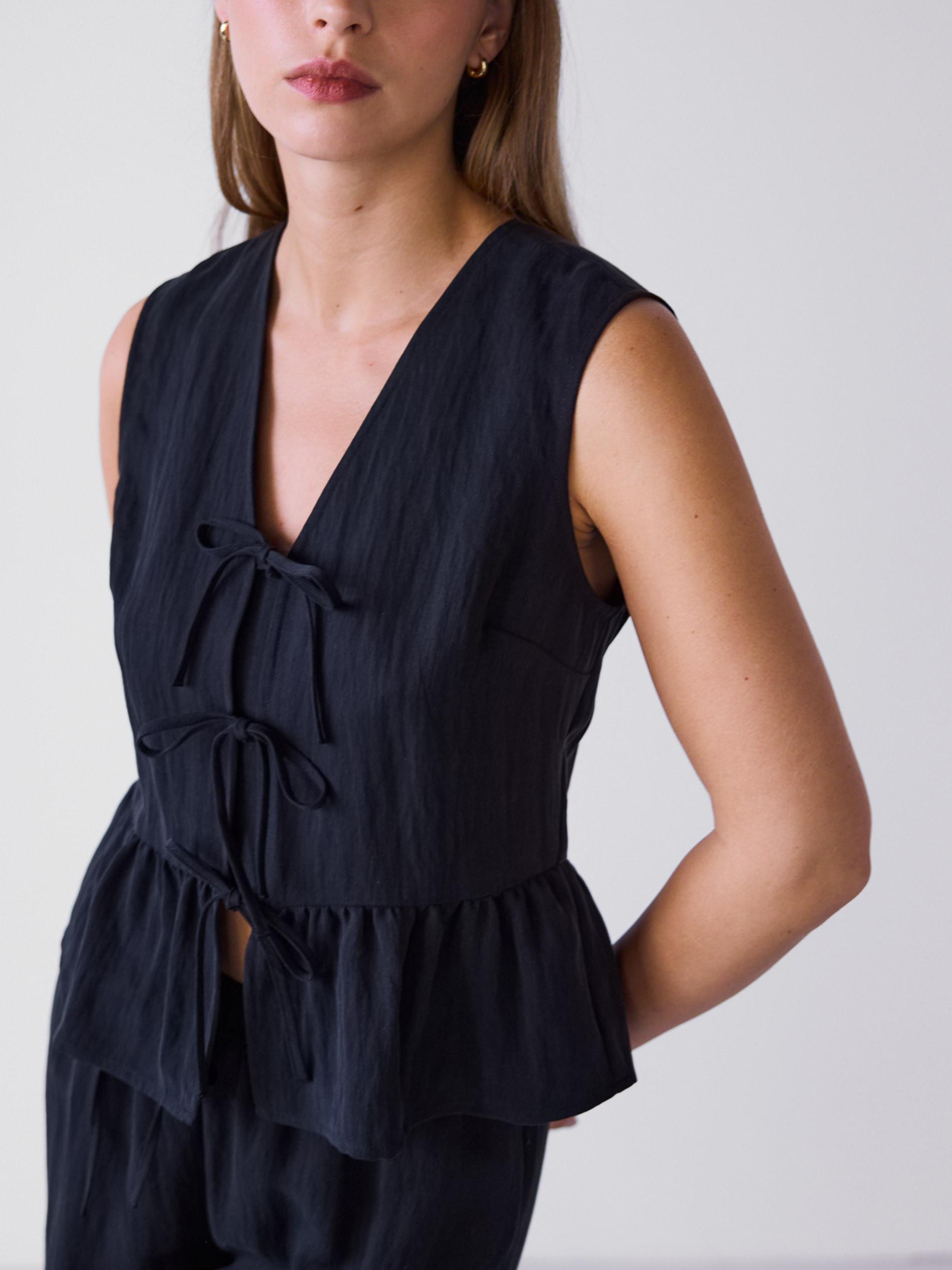 Black Lyocell Rich Vest, Black, large image number 2