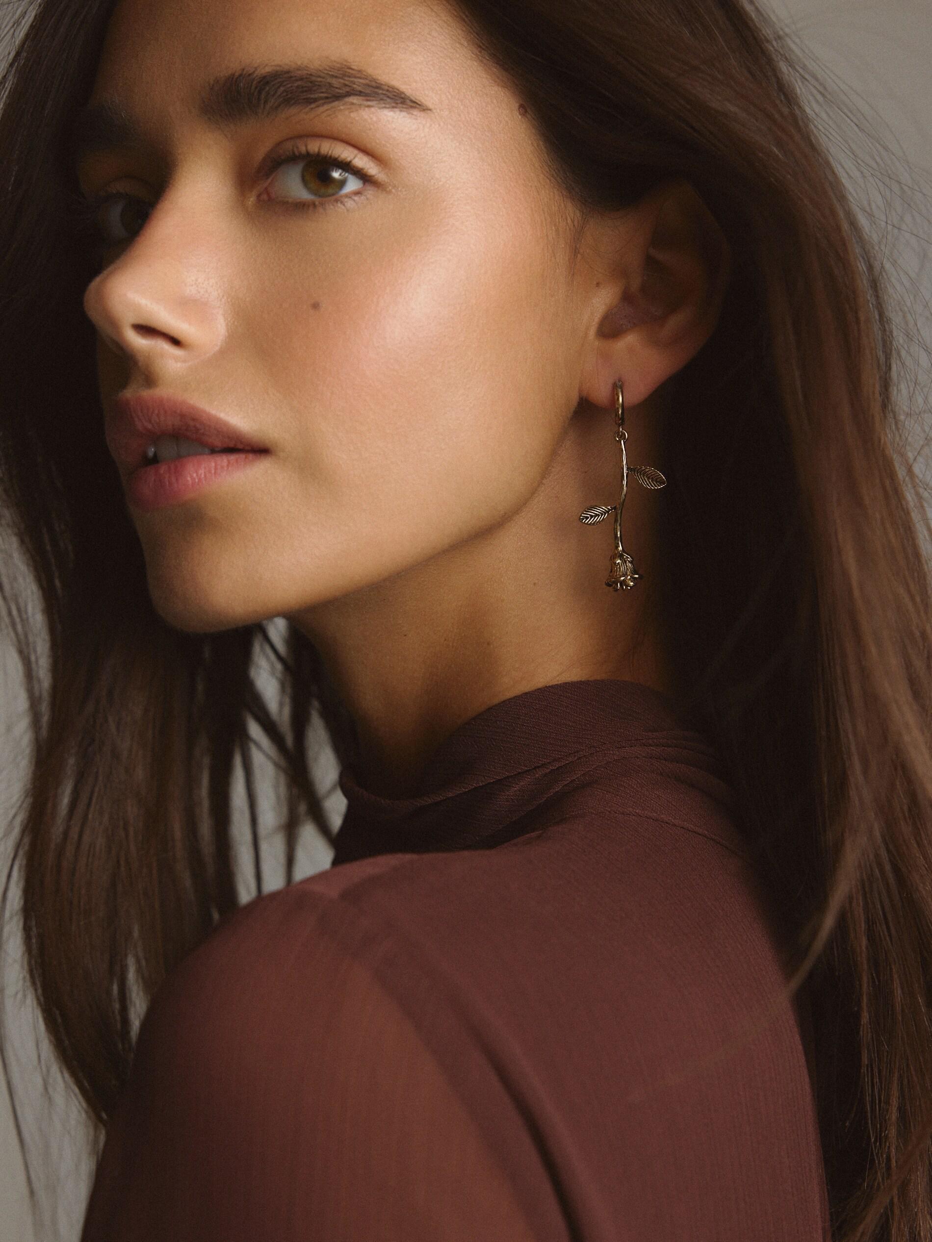 Gold Dangling Flower Earrings, Golden, large image number 3