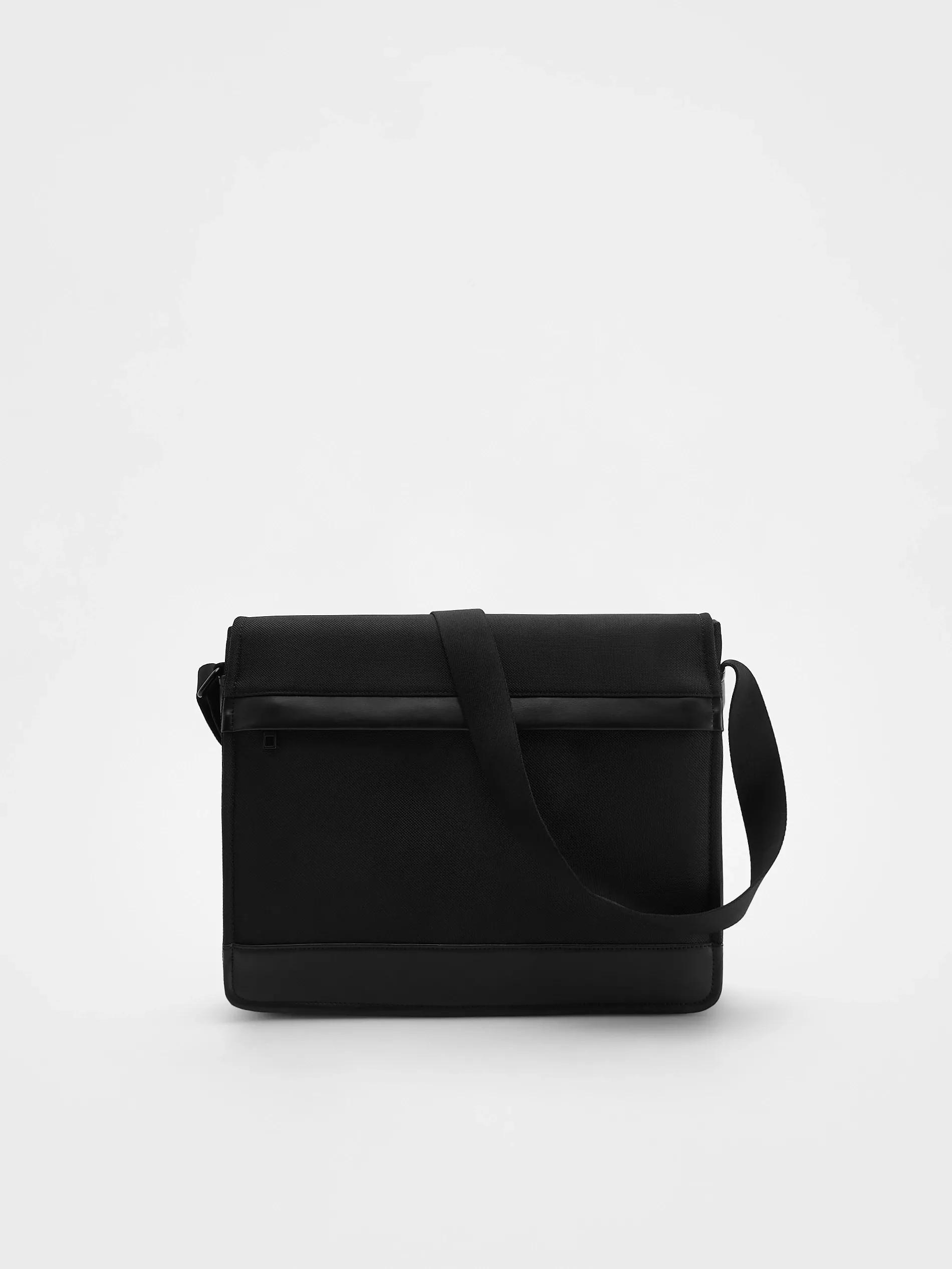 Black Plain Laptop Bag, Black, large image number 0