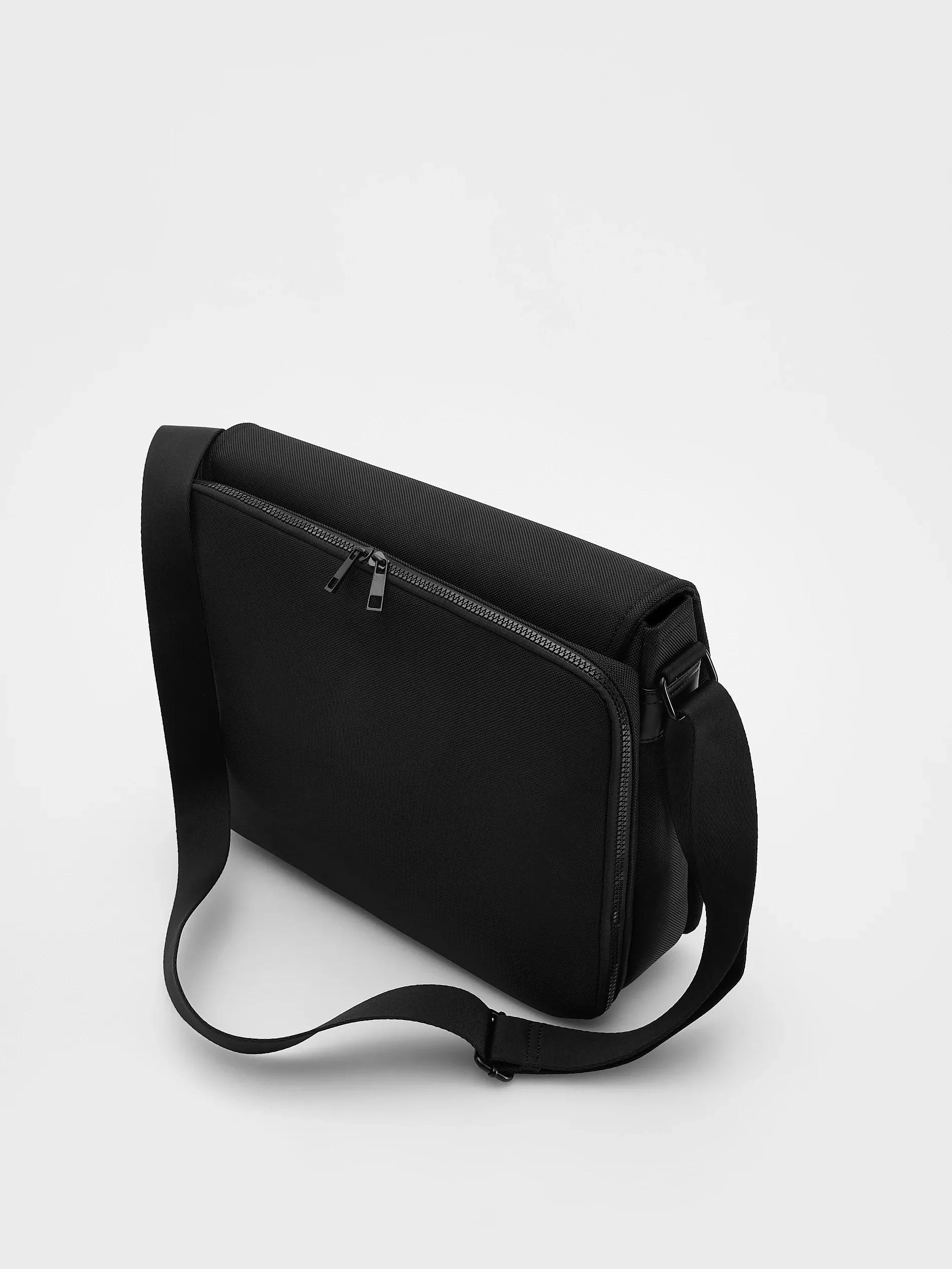 Black Plain Laptop Bag, Black, large image number 1