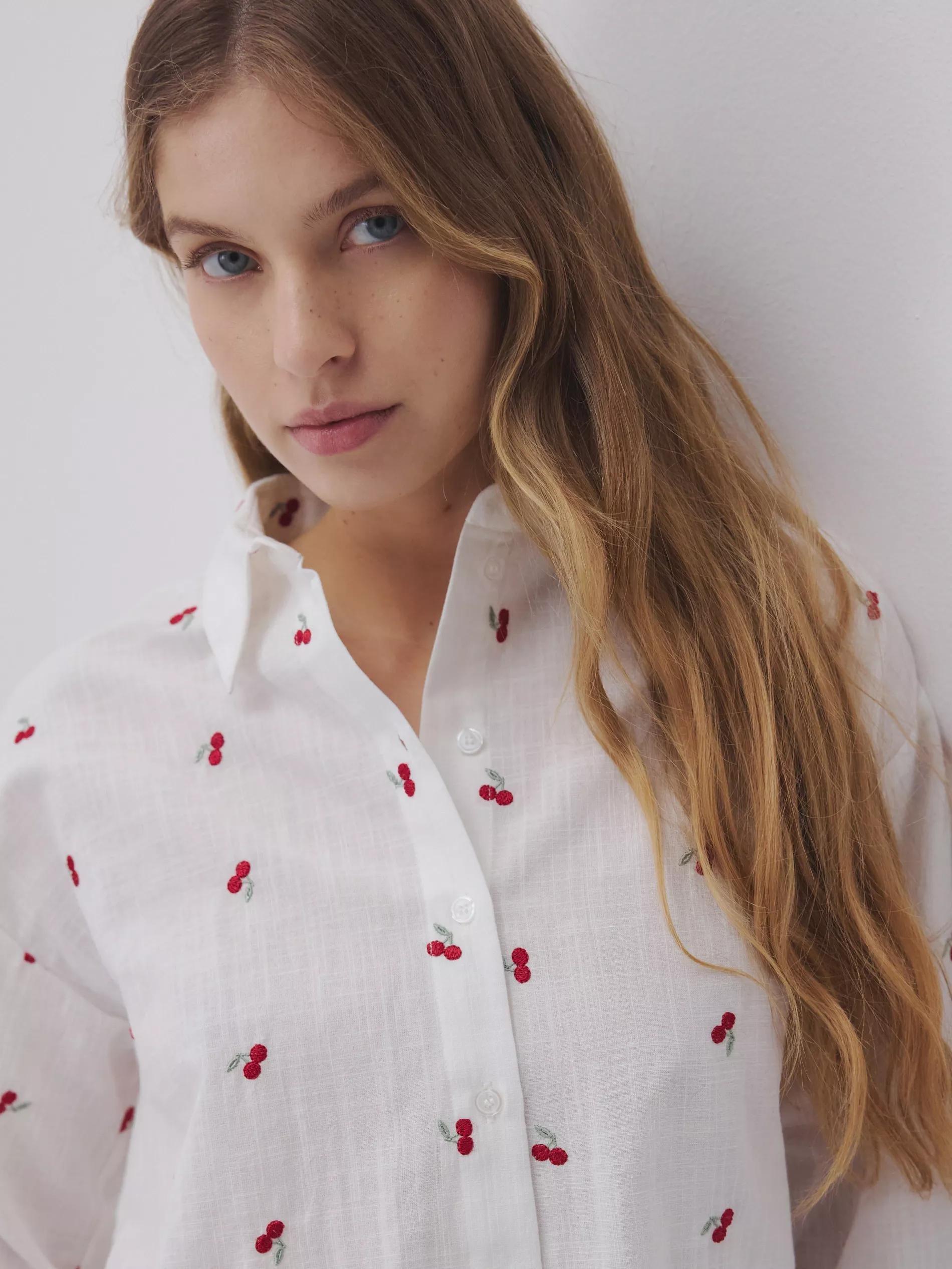 RED Shirt with embroidered embellishment, , large image number 0