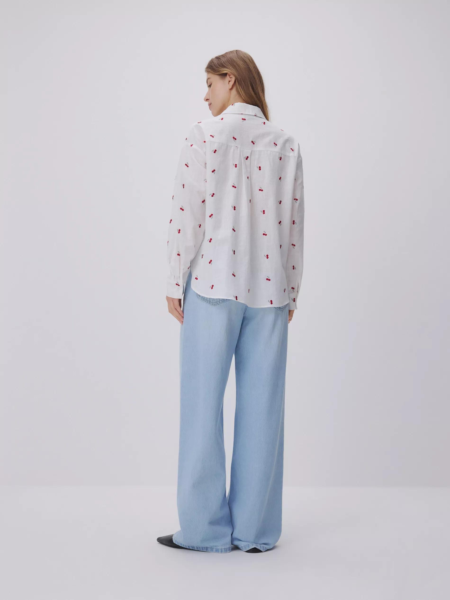 RED Shirt with embroidered embellishment, , large image number 3