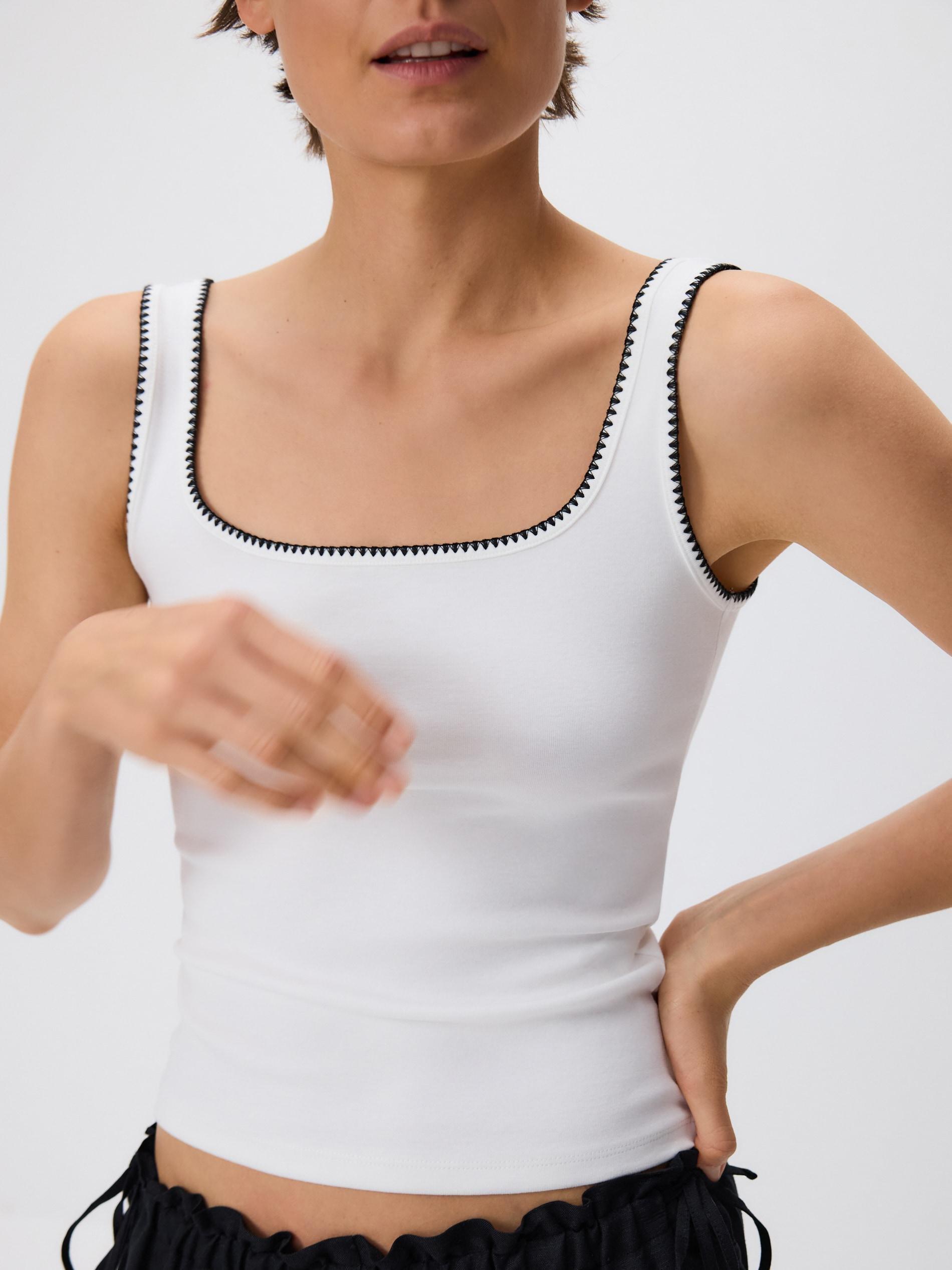 WHITE Modal top, , large image number 0