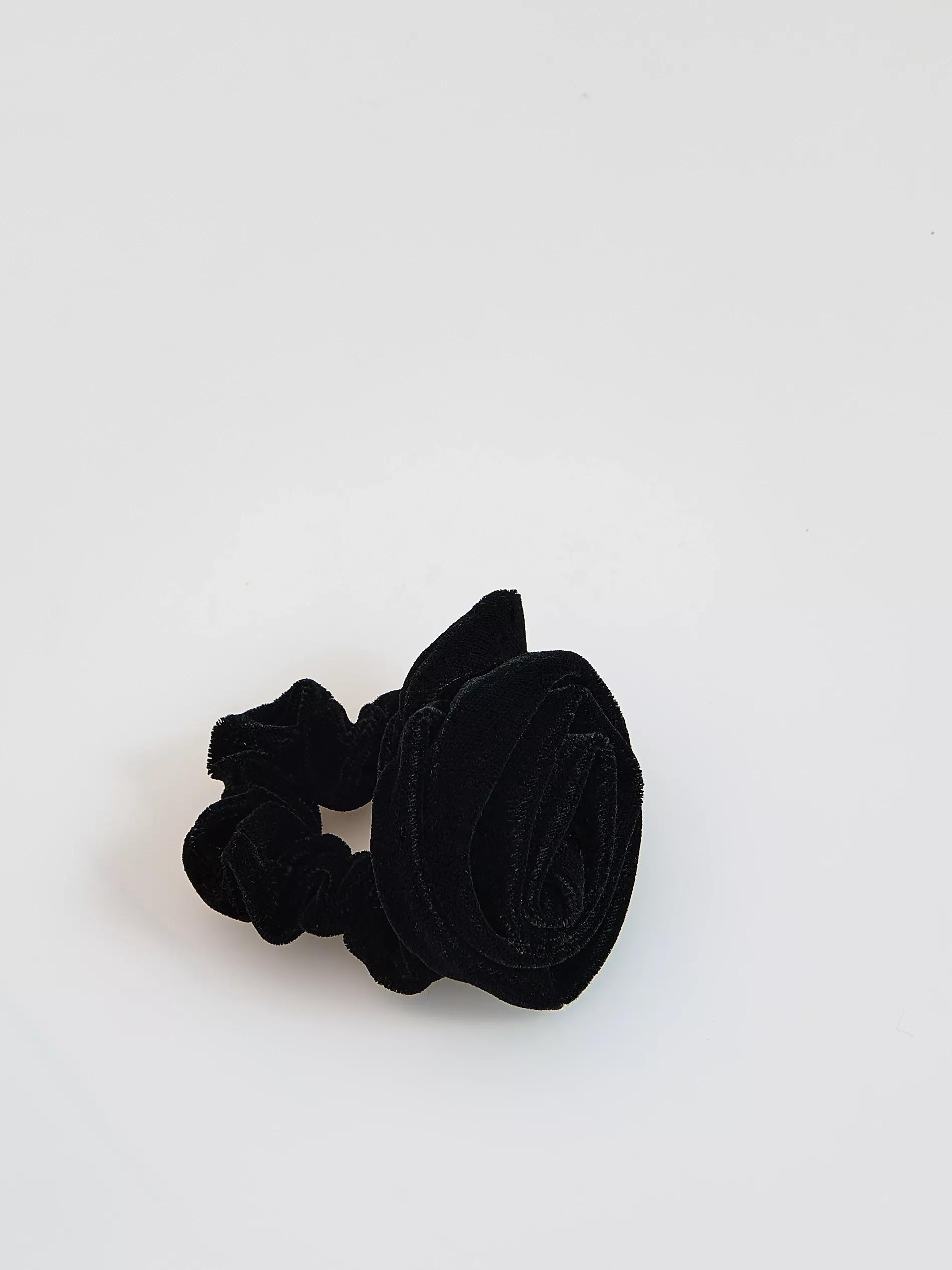 Black Scrunchie, Black, large image number 1