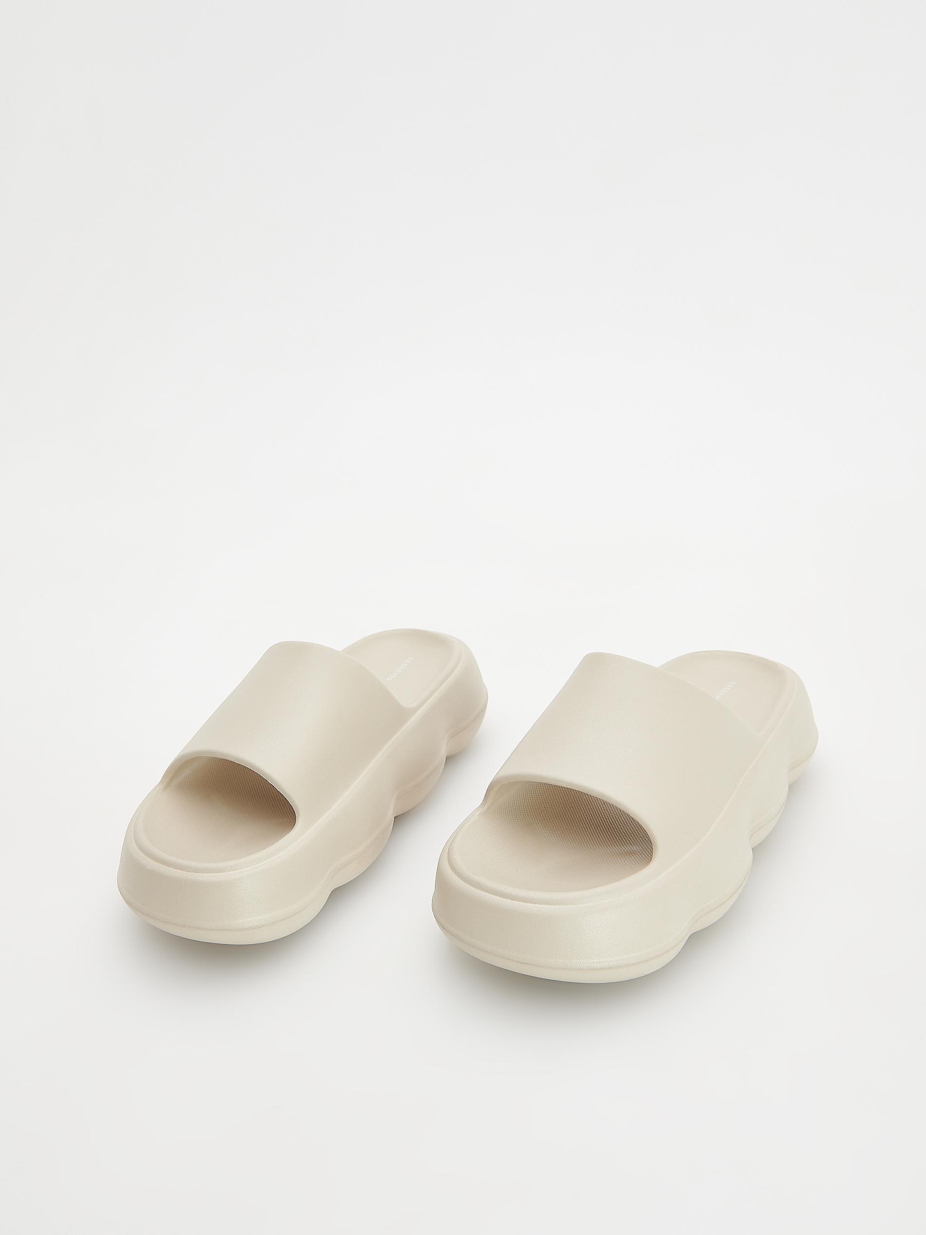Beige Flip On Slippers, , large image number 3
