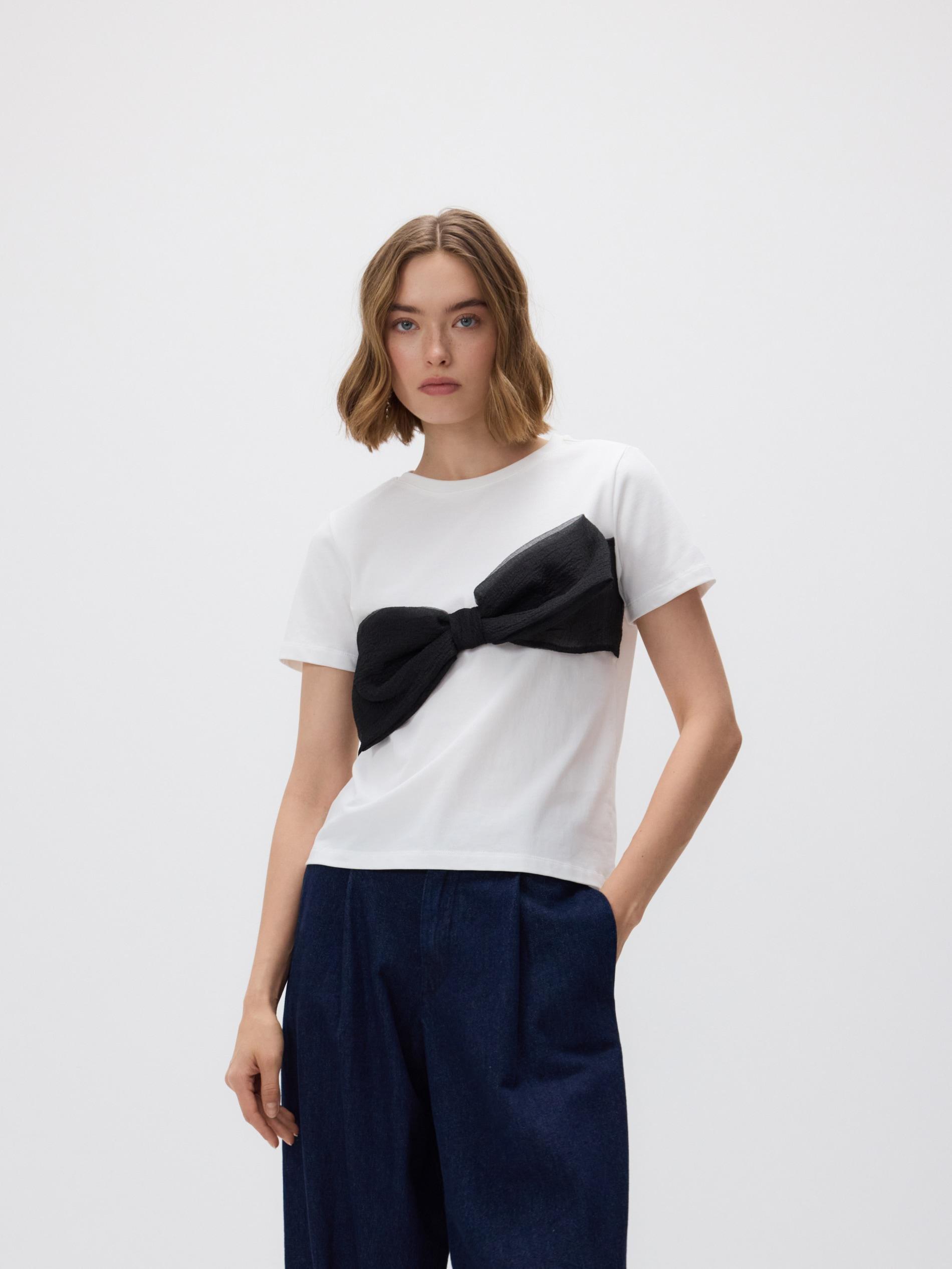 White T-Shirt With Bow, White, large image number 2