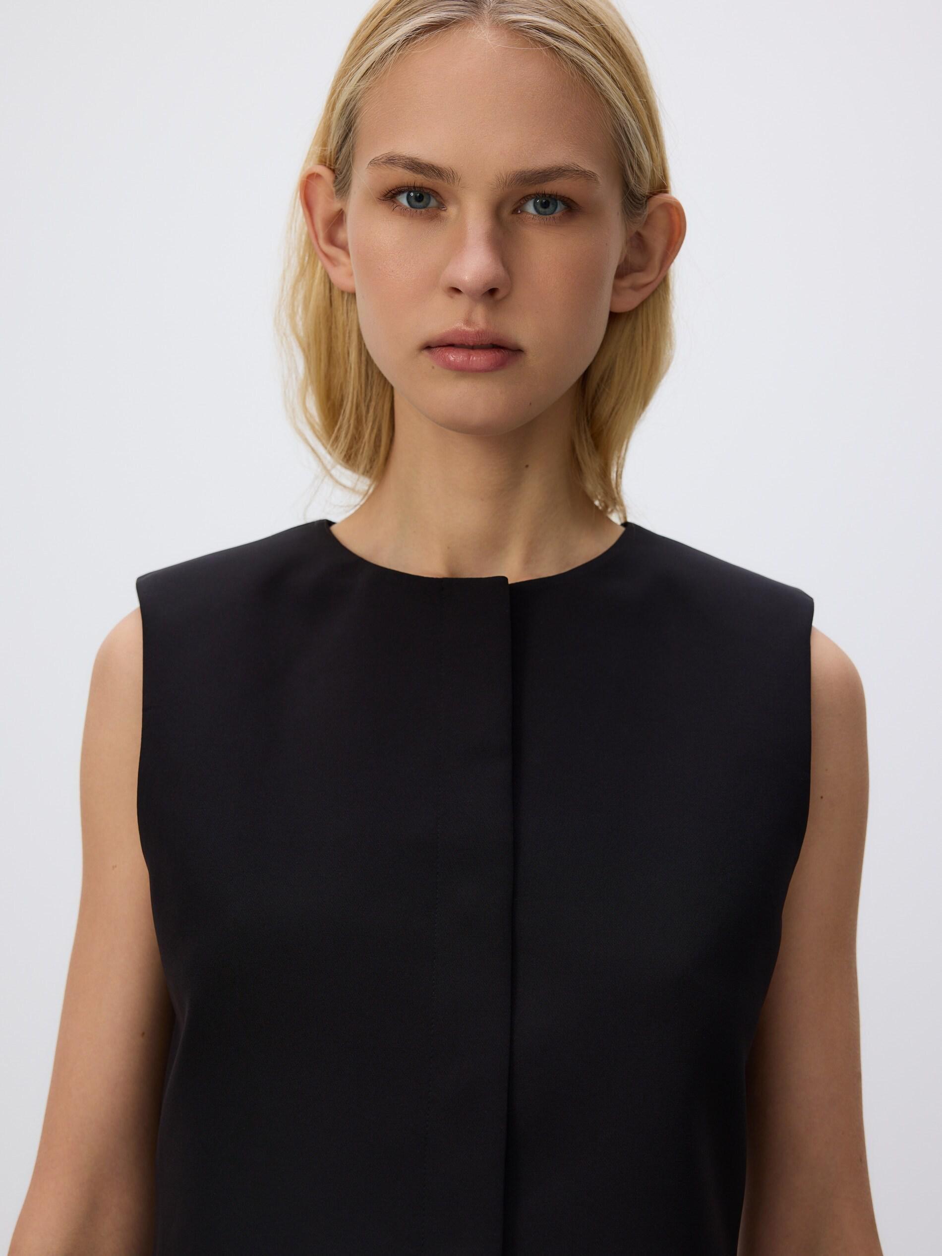 Black Boxy Vest, Black, medium