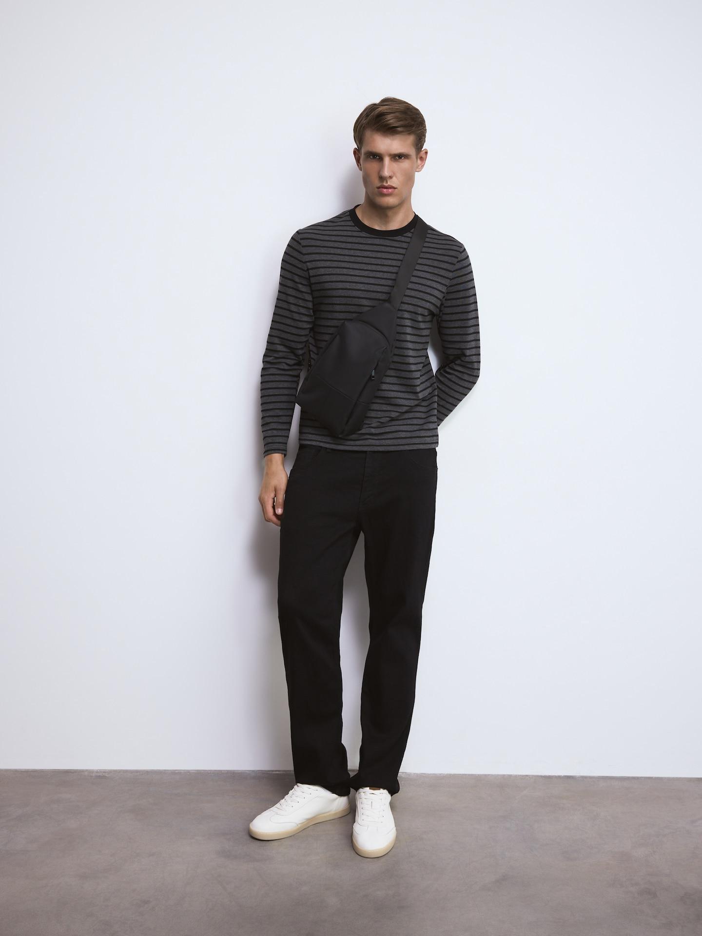 Black Crossbody Pouch Bag, Black, large image number 1