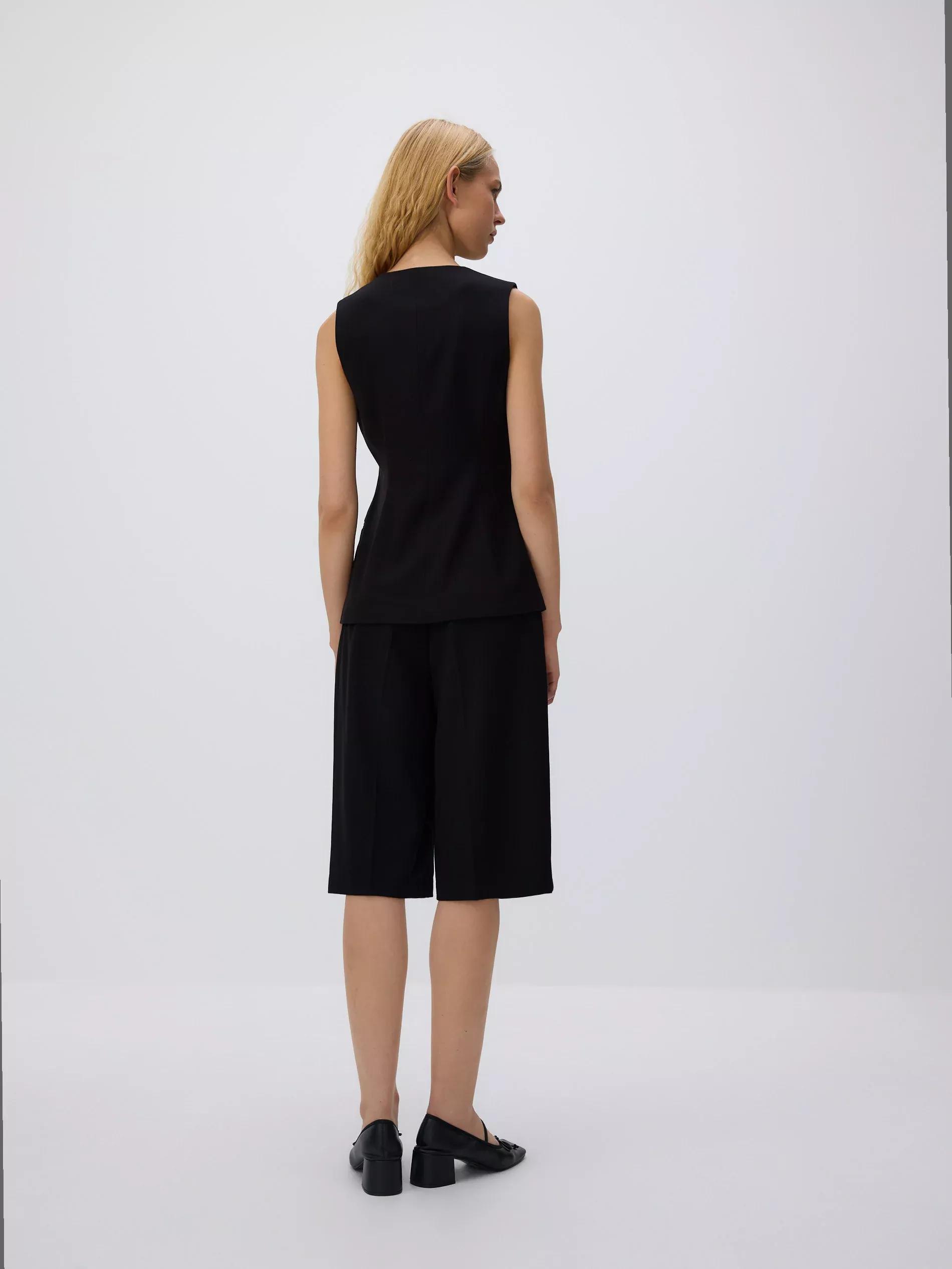 Black Vest, Black, large image number 1