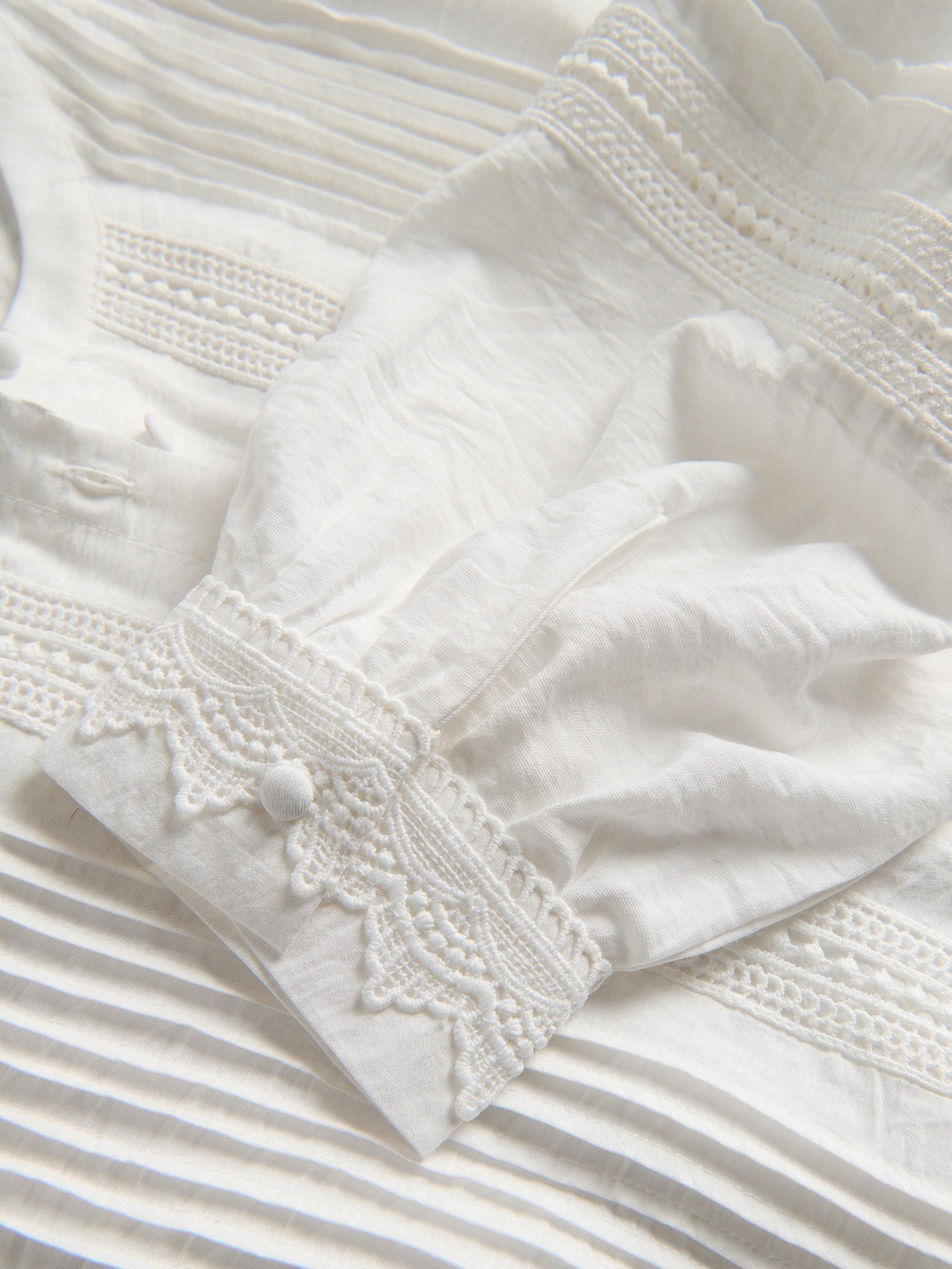 CREAM Viscose rich blouse with pleat detail, , large image number 5