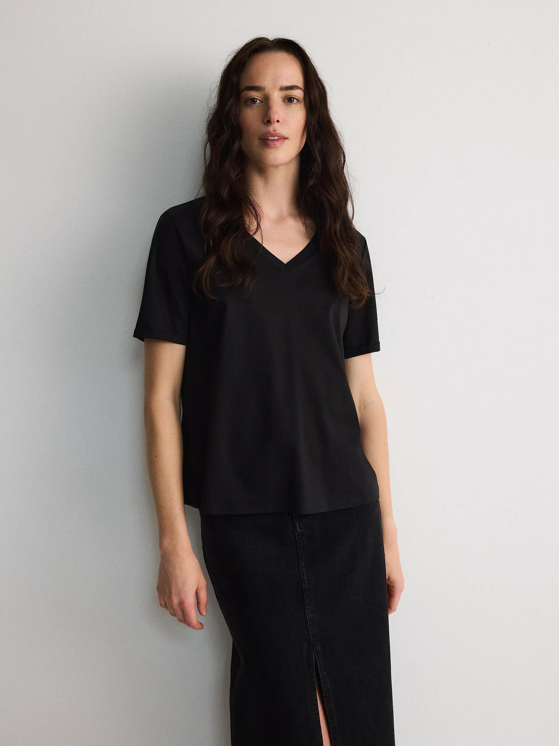 Black V-Neck T-Shirt, , large image number 6