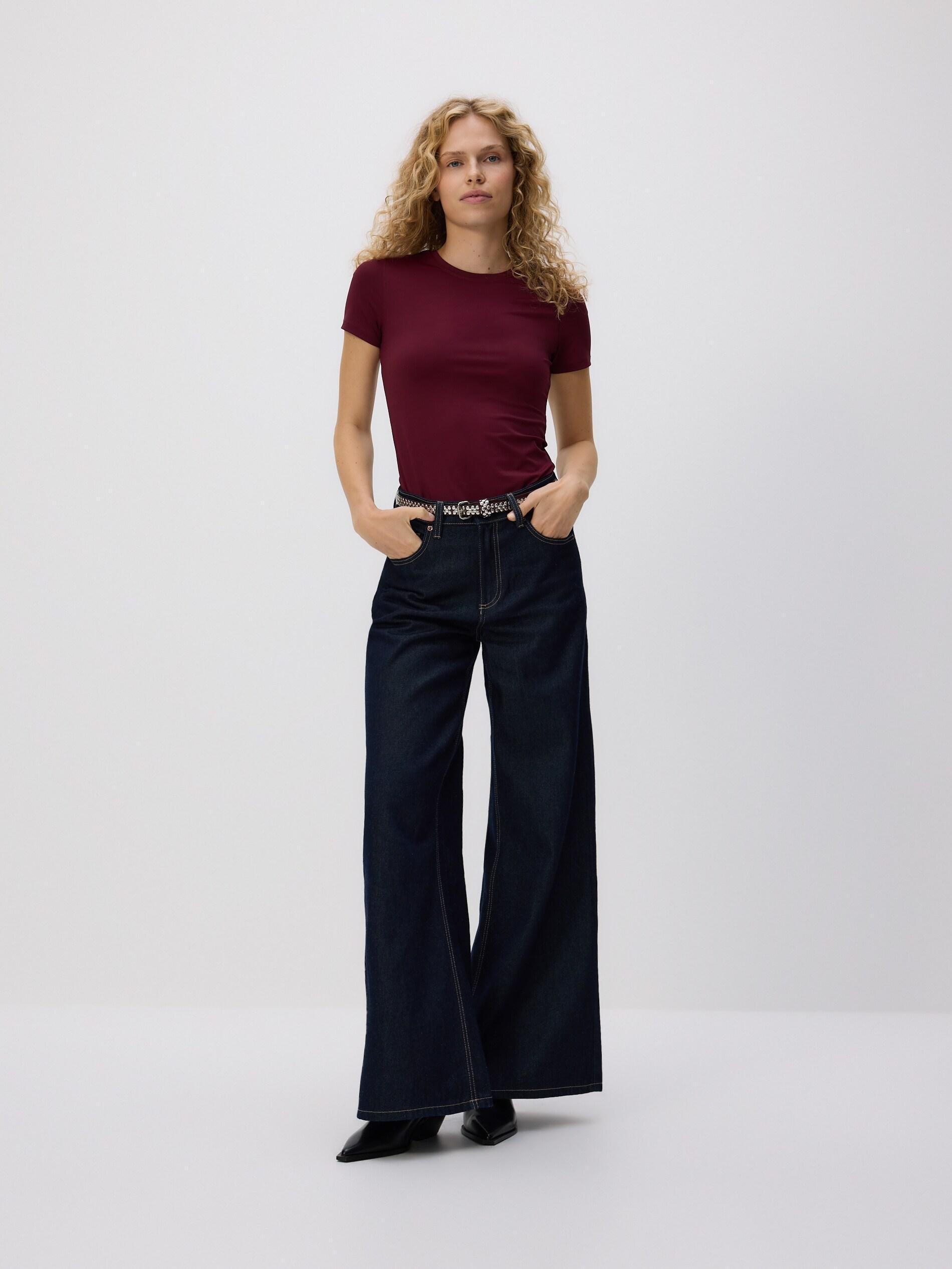 Maroon Plain Regular Fit T-Shirt, Burgundy, large image number 2