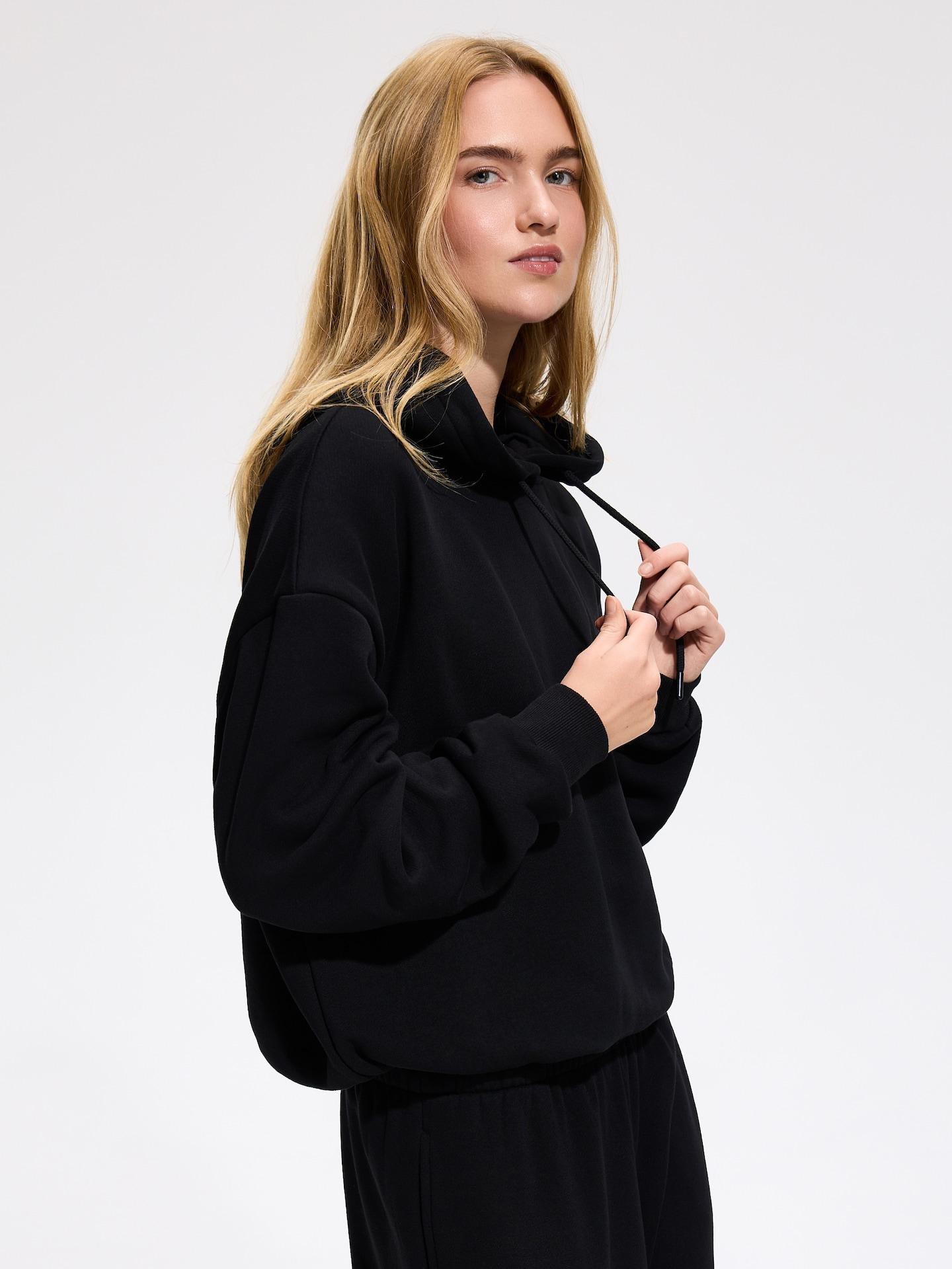 Black Hoodie, Black, medium