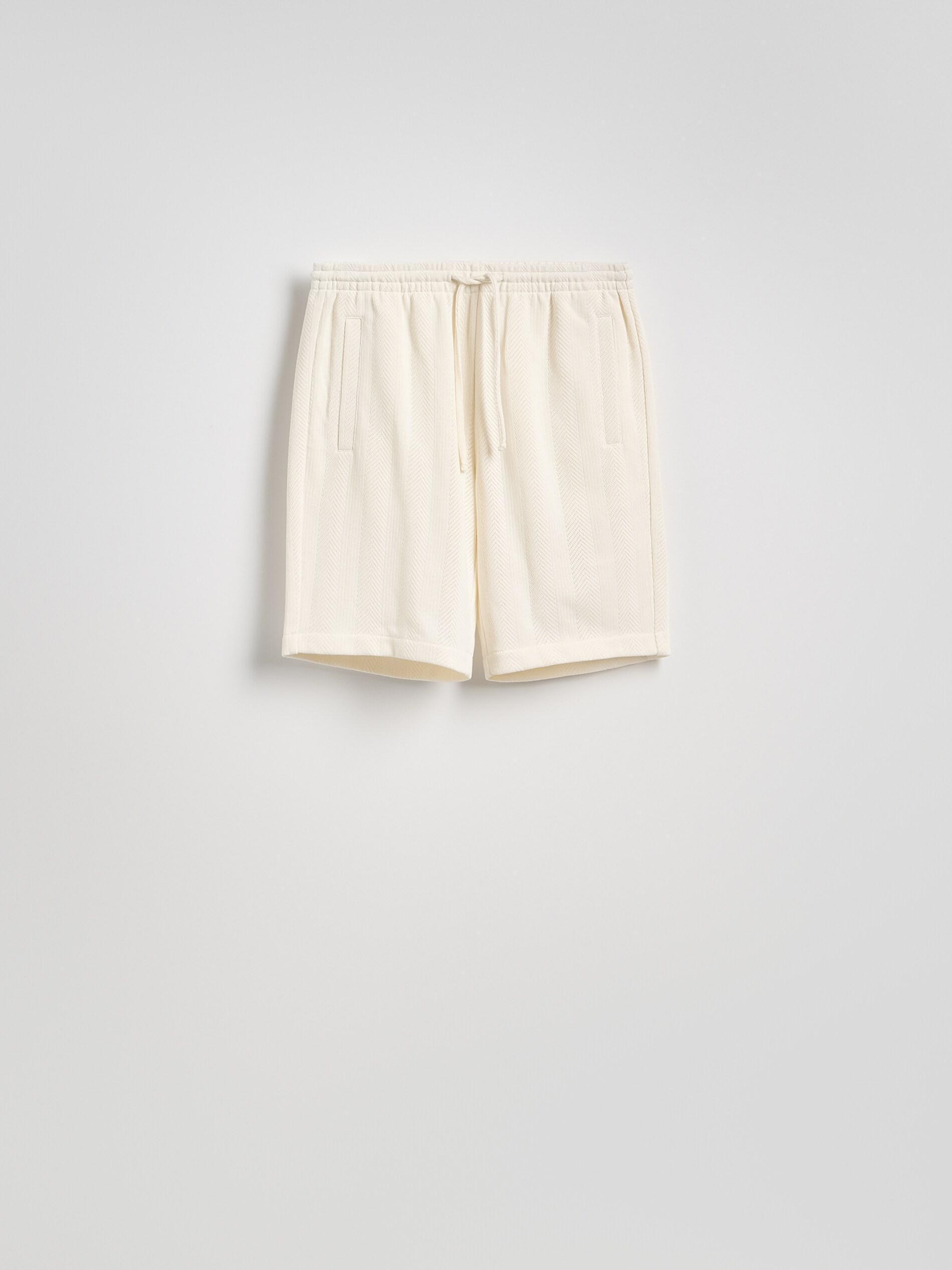 Cream Structured Shorts In Regular Fit, Ivory, large image number 1