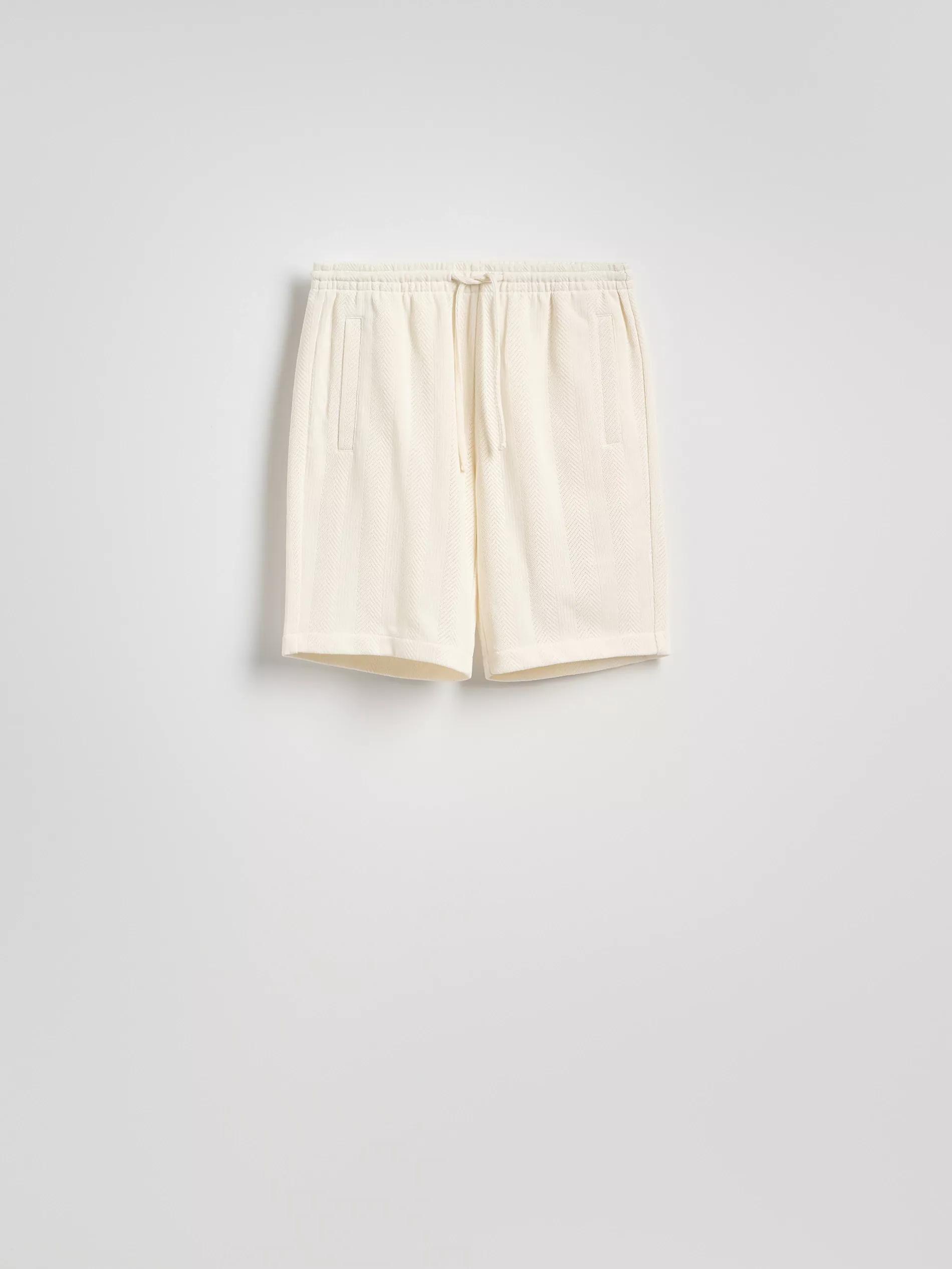 Cream Structured Shorts In Regular Fit, Ivory, large image number 4
