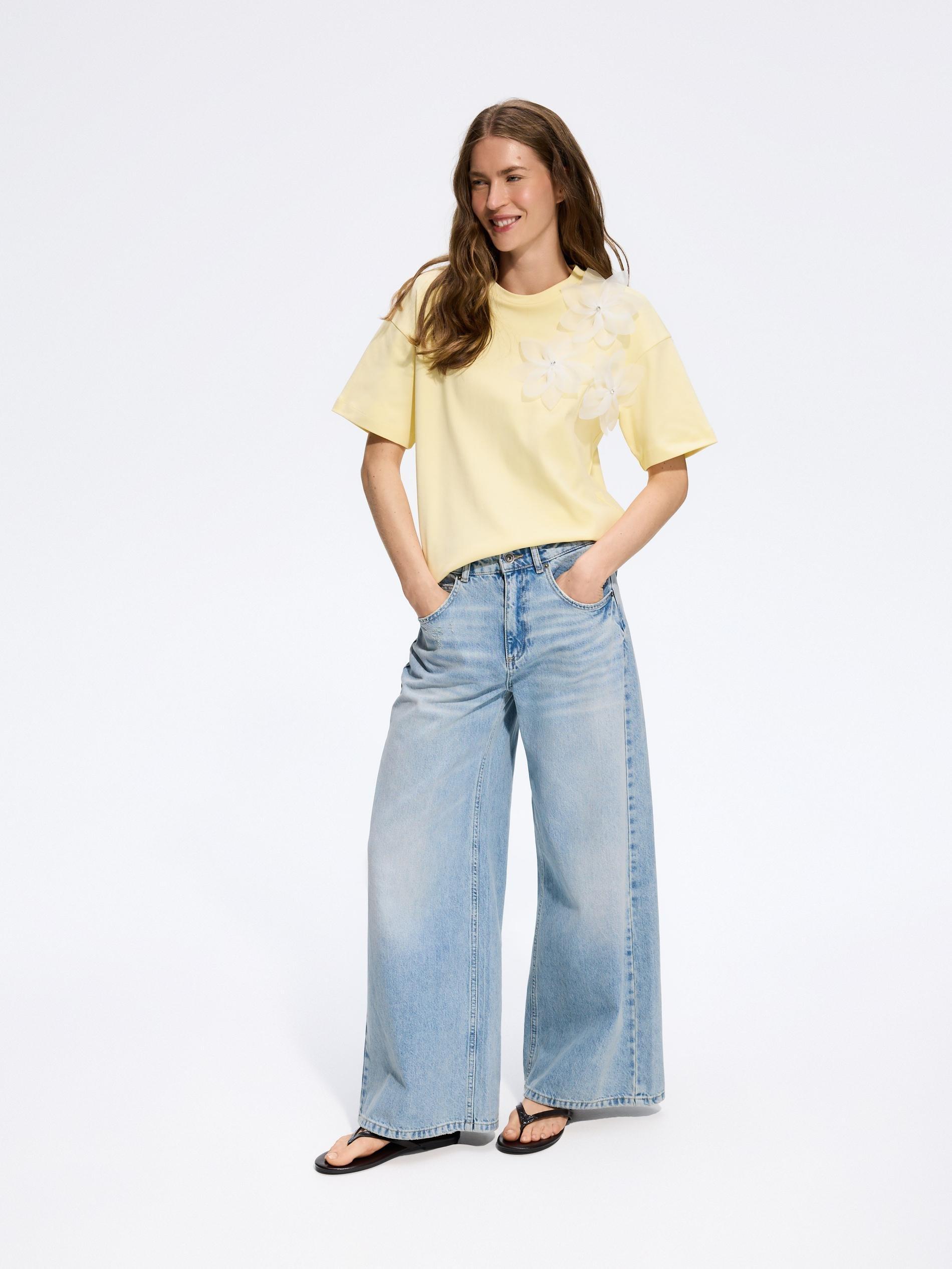 Yellow T-Shirt With Flower Applique, Yellow, large image number 2