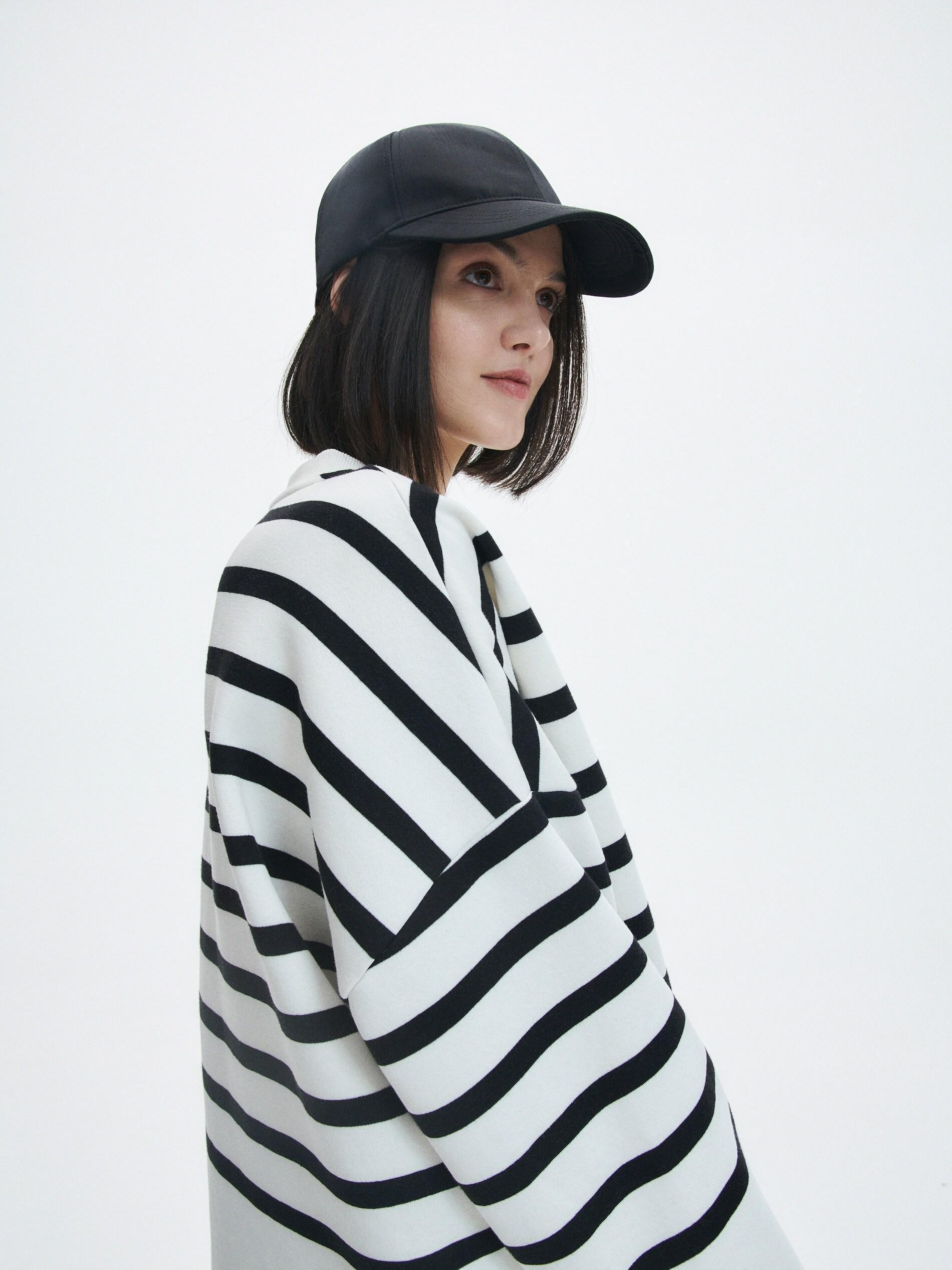 Black Cap, , large image number 2