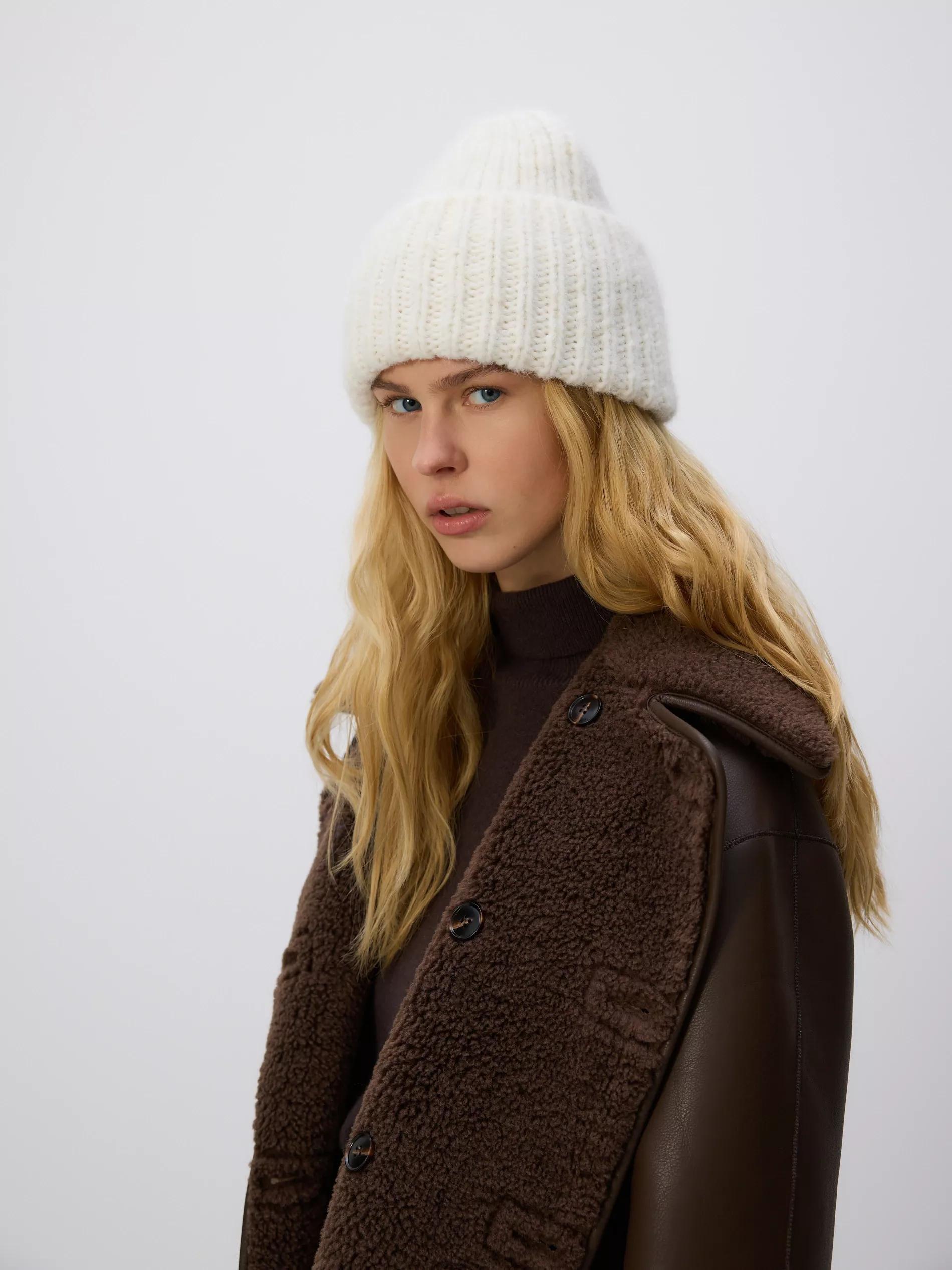 Cream Beanie, Ivory, large image number 1