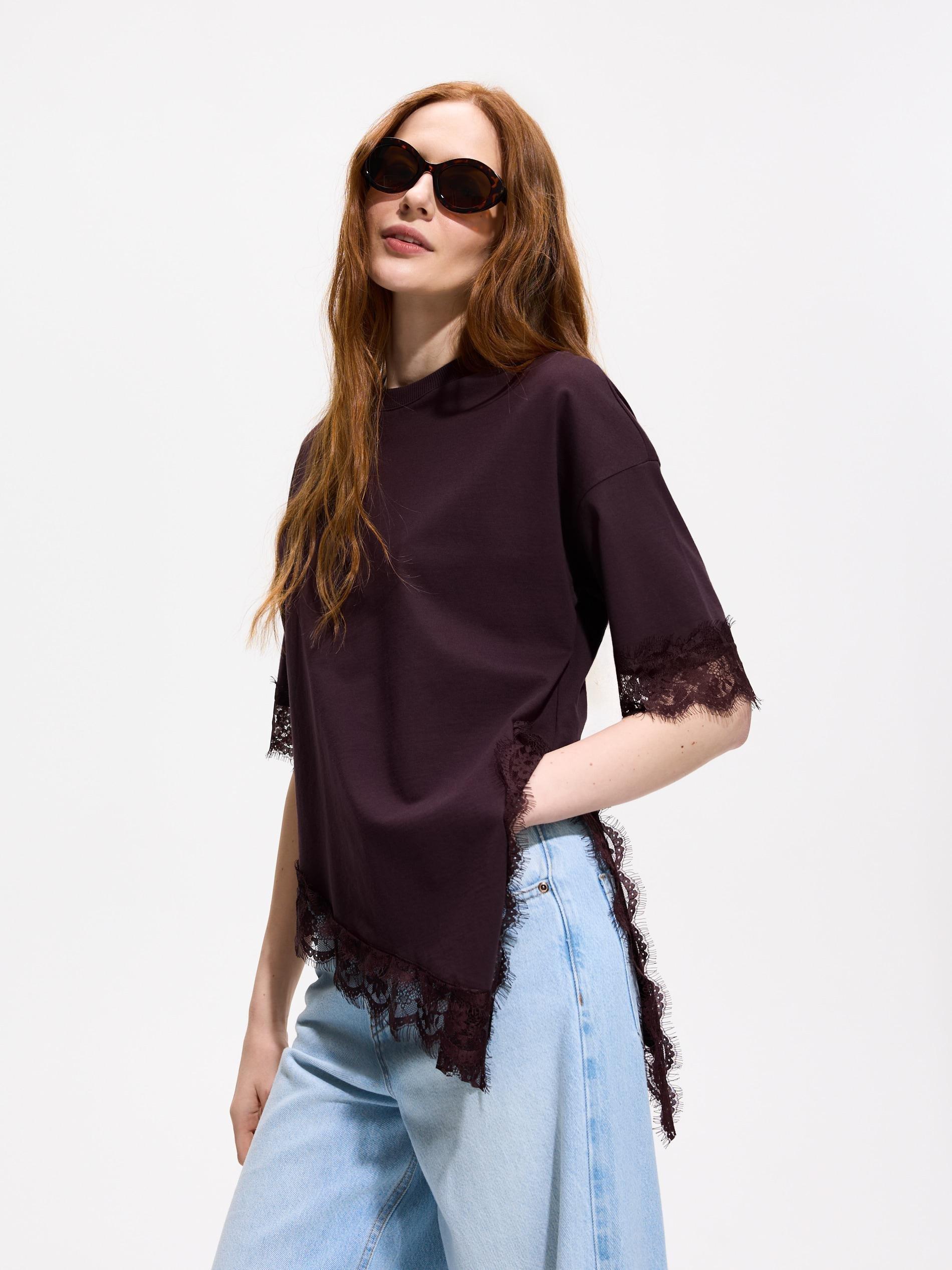 Maroon T-Shirt With Lace, Burgundy, medium