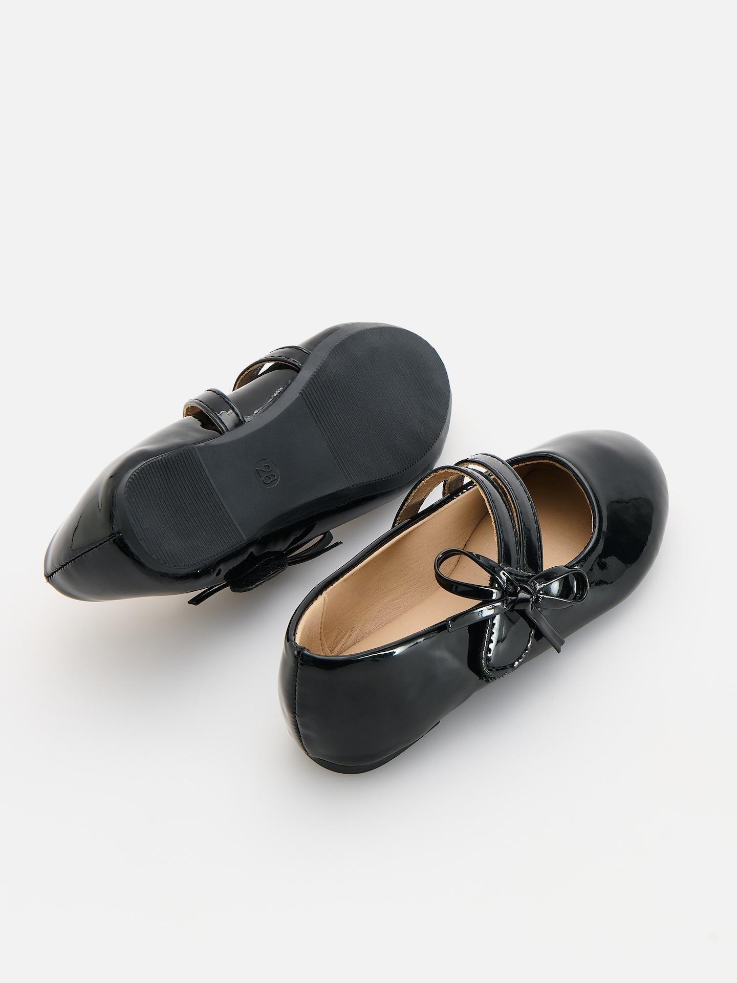 Black Ballet Flats With Hook-And-Loop Closure, Black, medium