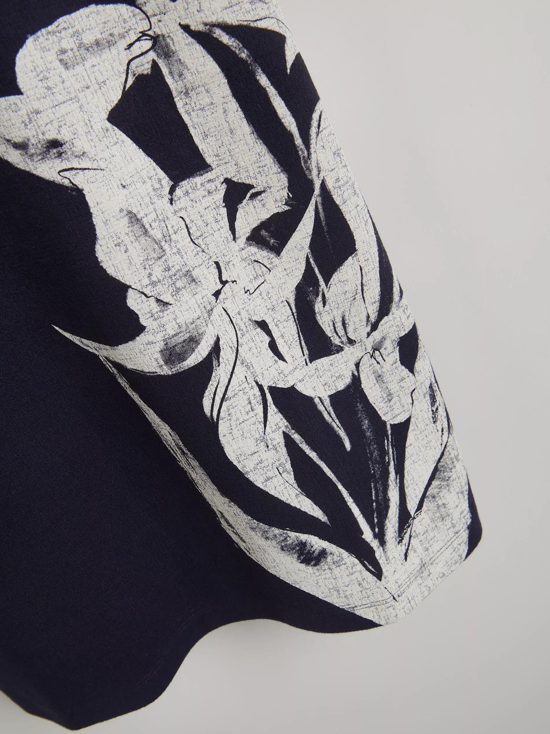 Navy Comfort Fit T-Shirt With Print, , large image number 5