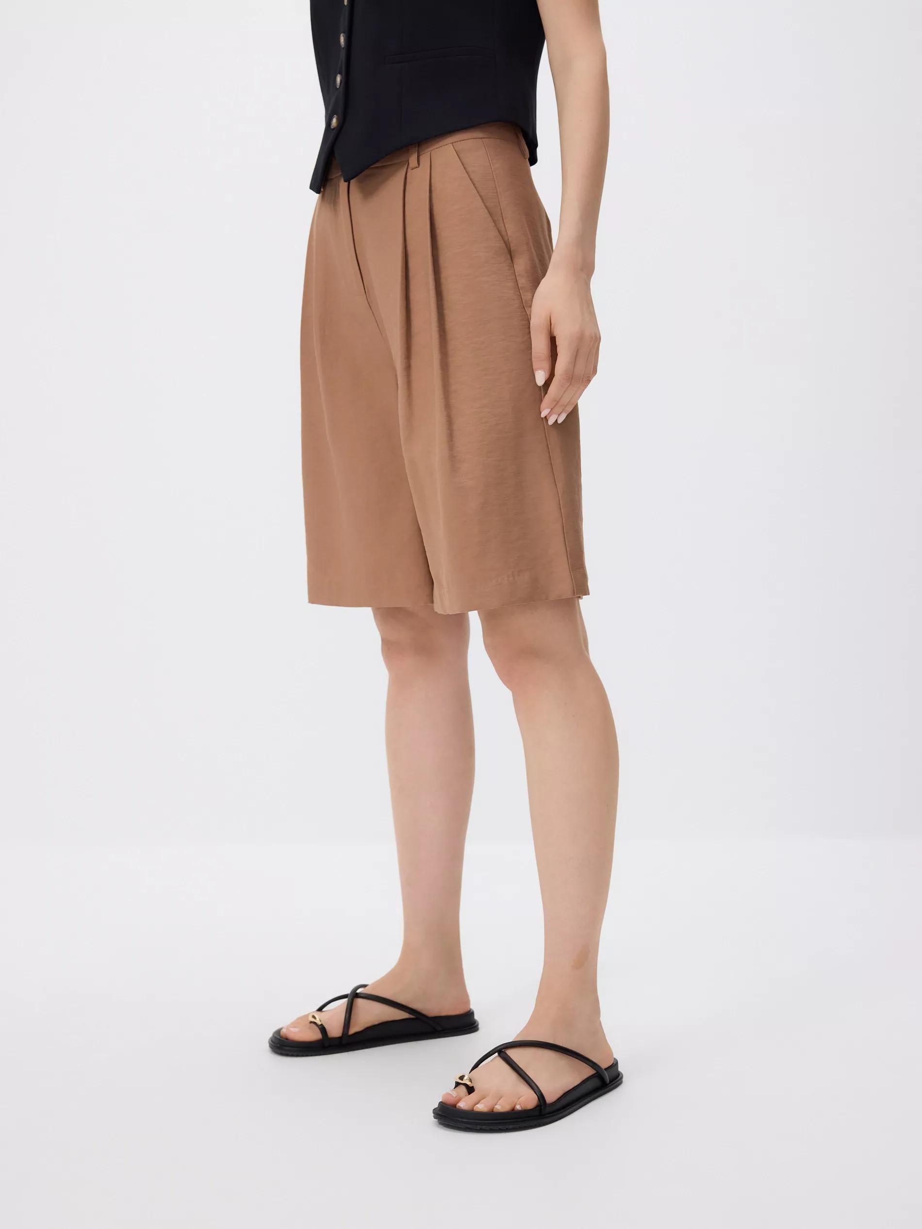 Golden Brown Bermuda Shorts With Pleats, Brown, medium