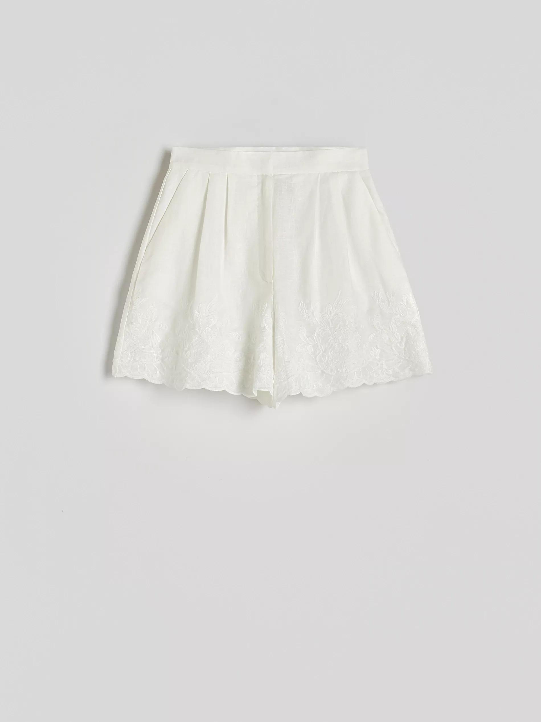White Linen Shorts, , large image number 2