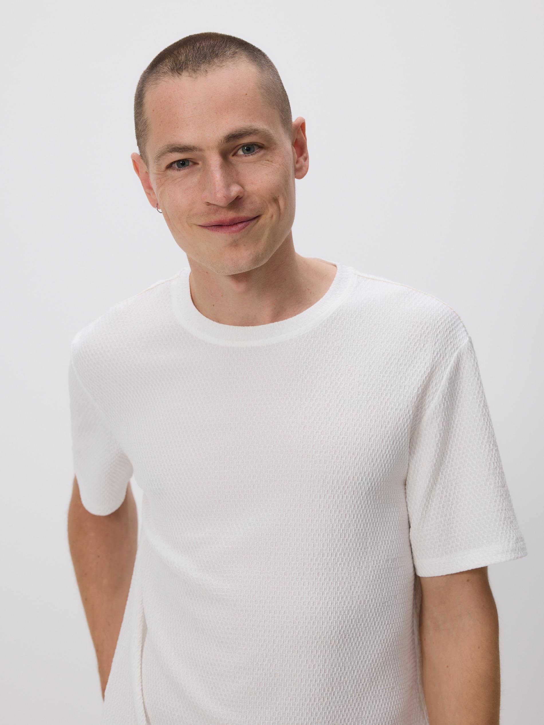 Cream Regular-Fit Textured T-Shirt, Ivory, medium