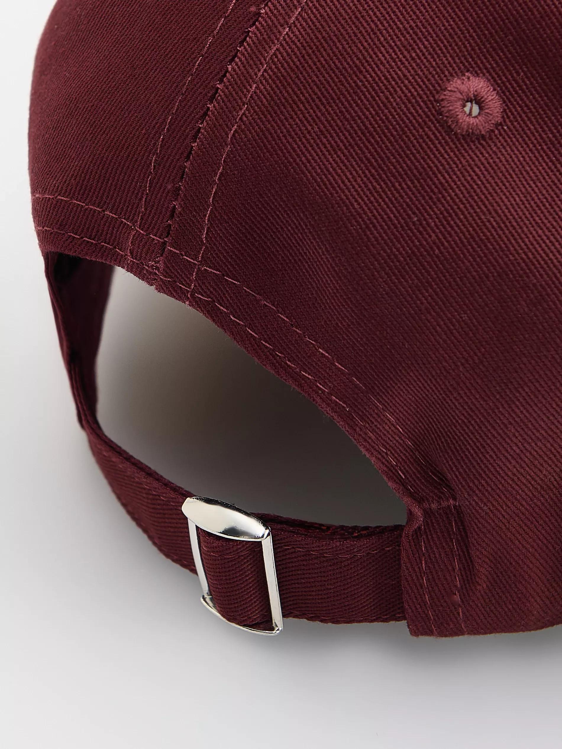 Burgundy Cap, Purple, medium