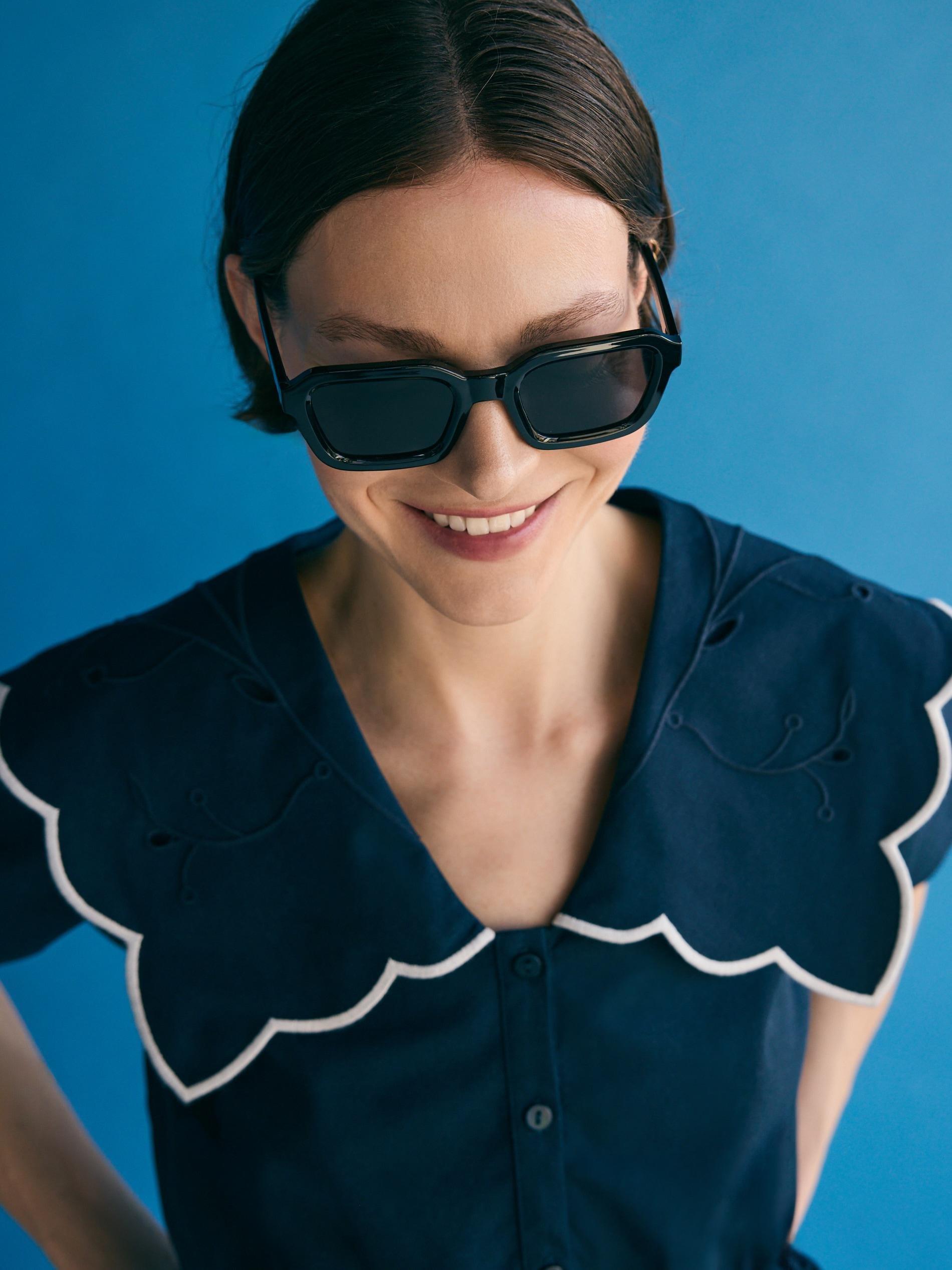 Black Sunglasses, Black, large image number 3
