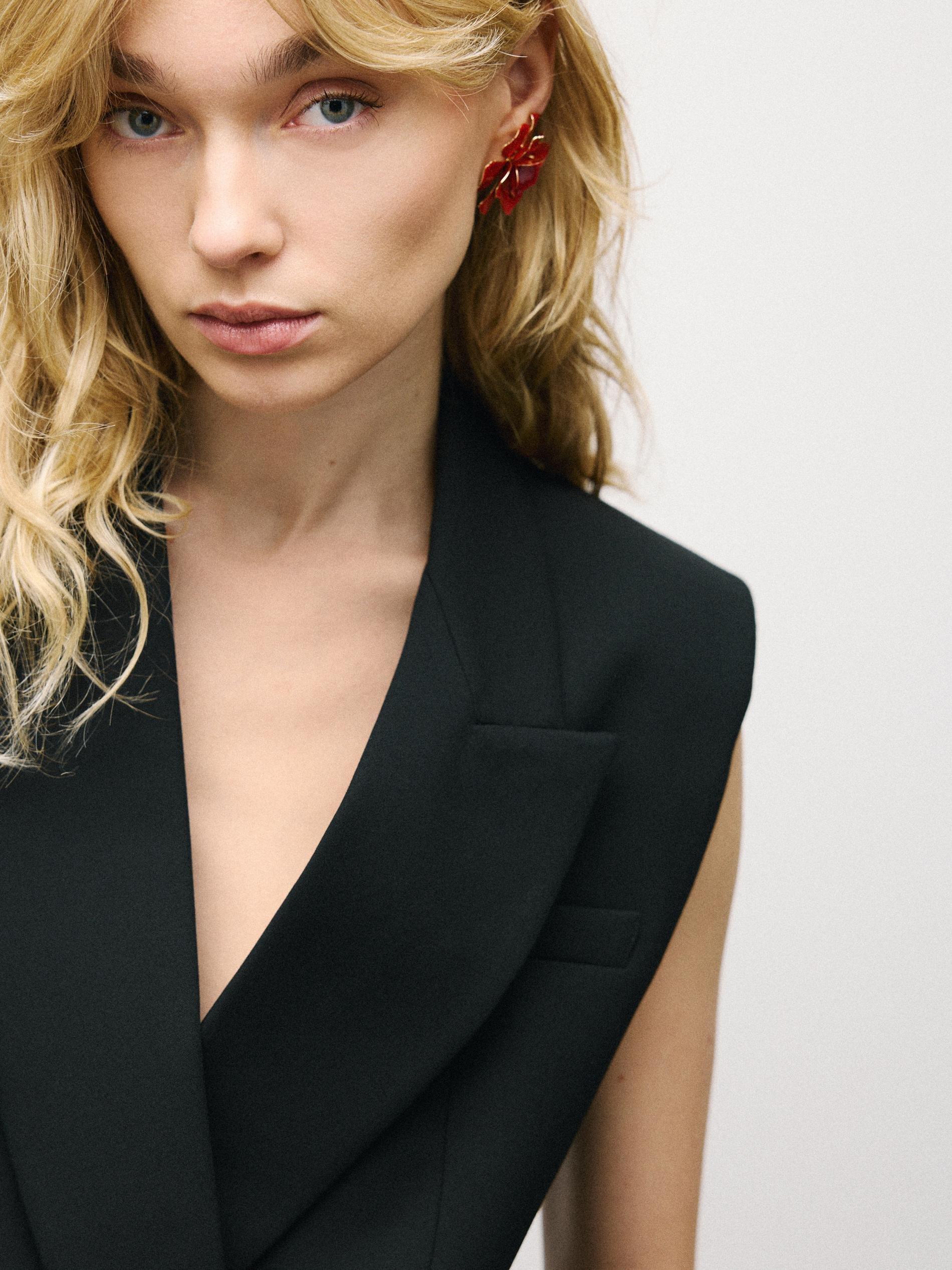 Red Flower-Shaped Earrings, Red, large image number 3
