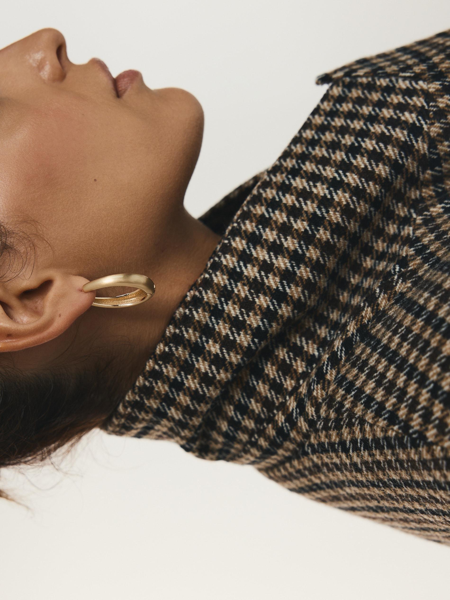 Gold Oval Earrings, Golden, large image number 3