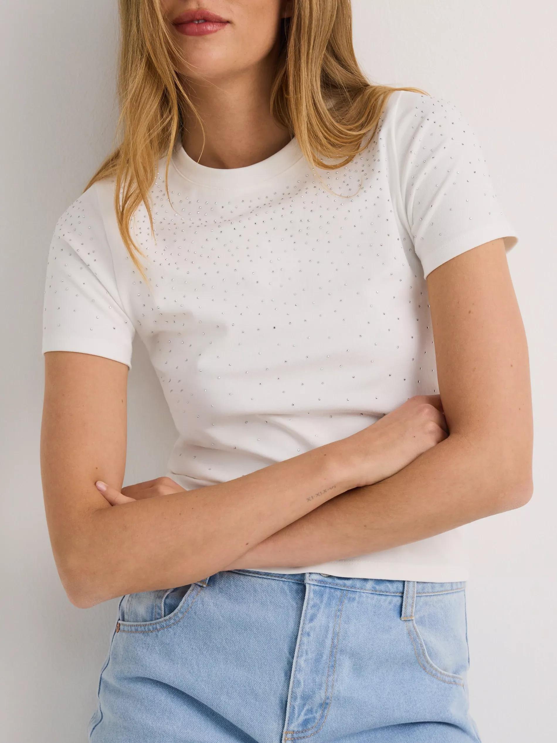 White T-Shirt, White, medium