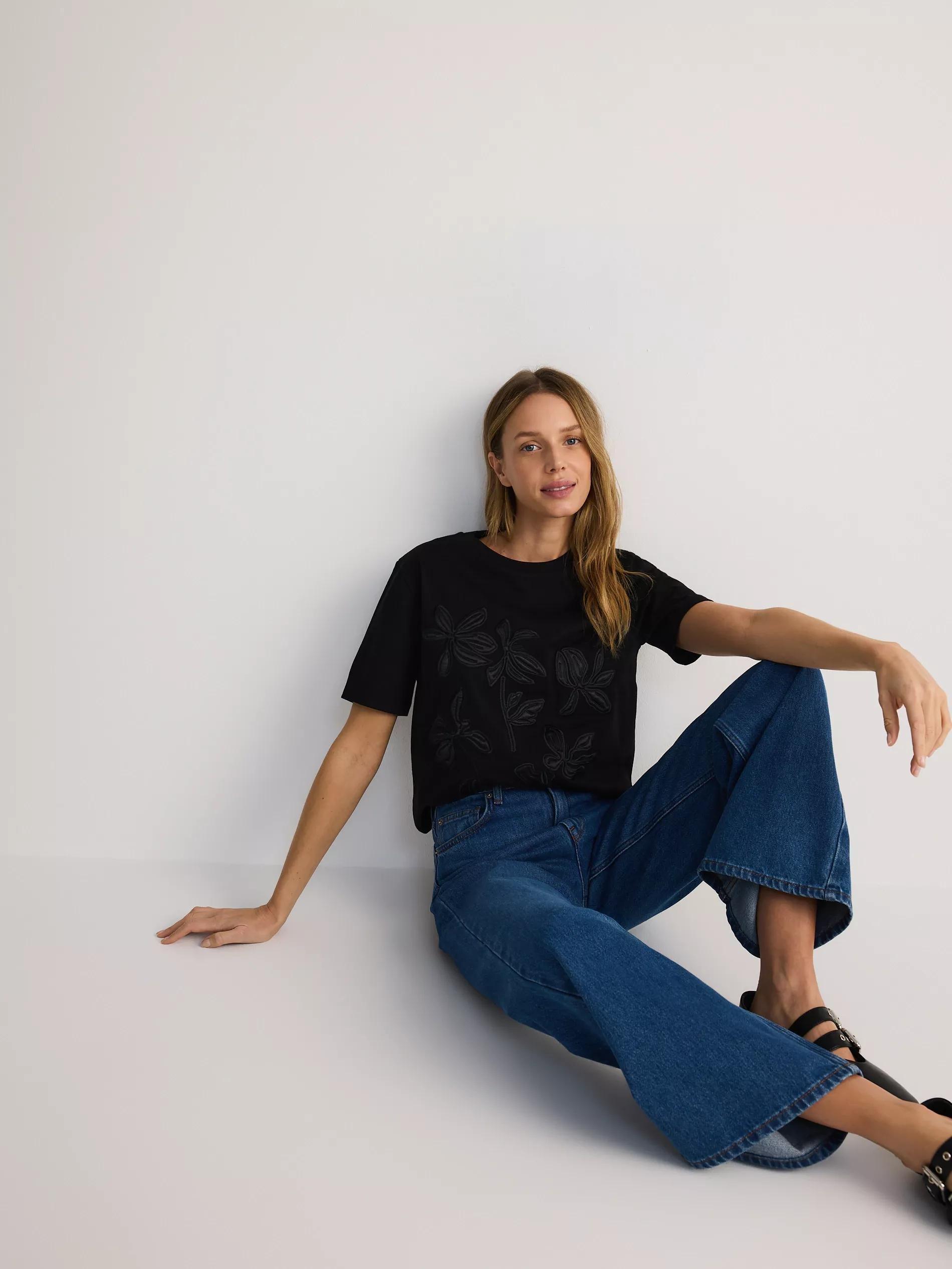 Black Embossed Casual T-Shirt, , large image number 5