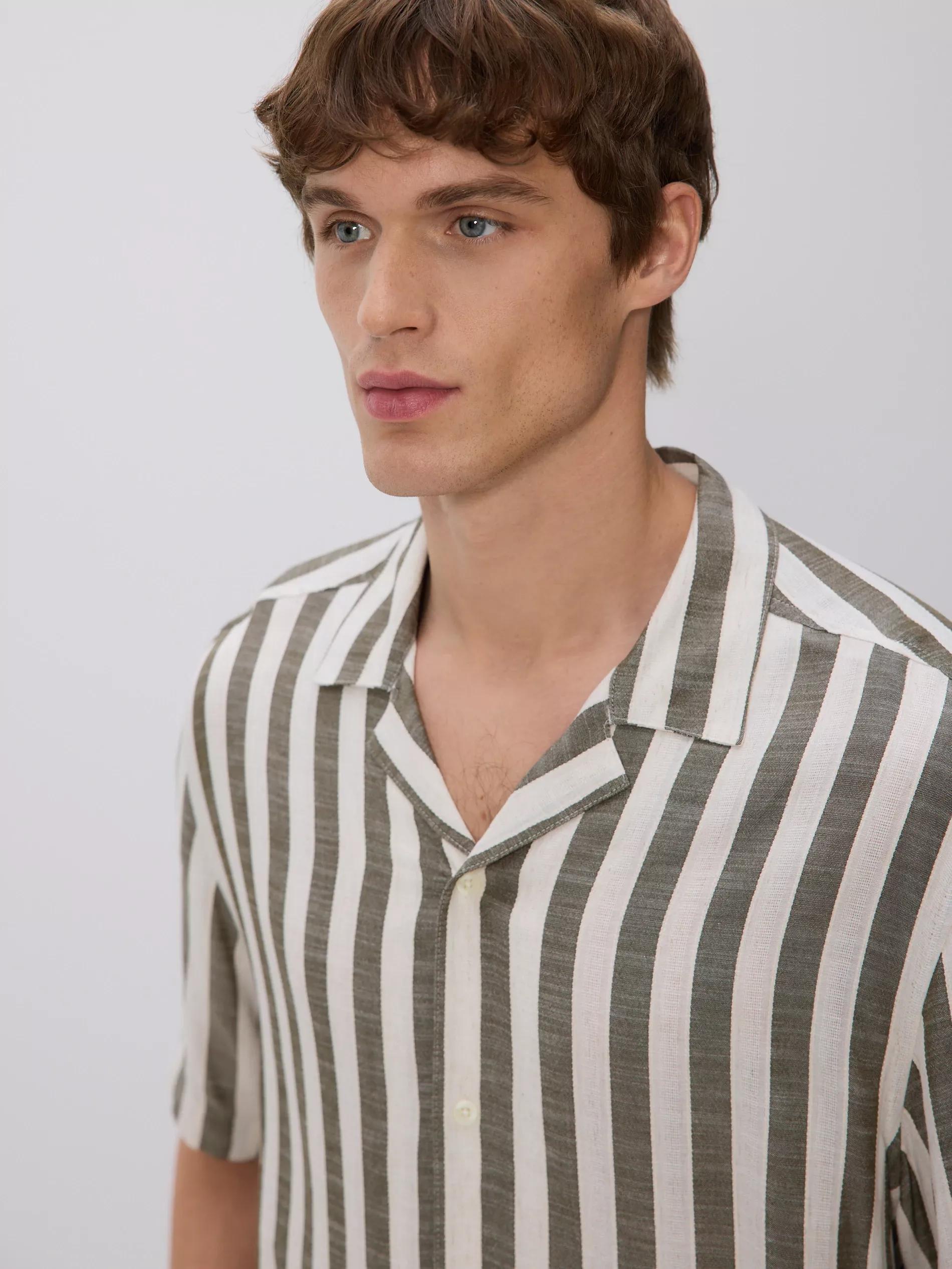 Green Comfort Fit Viscose Rich Shirt, No Colour, medium