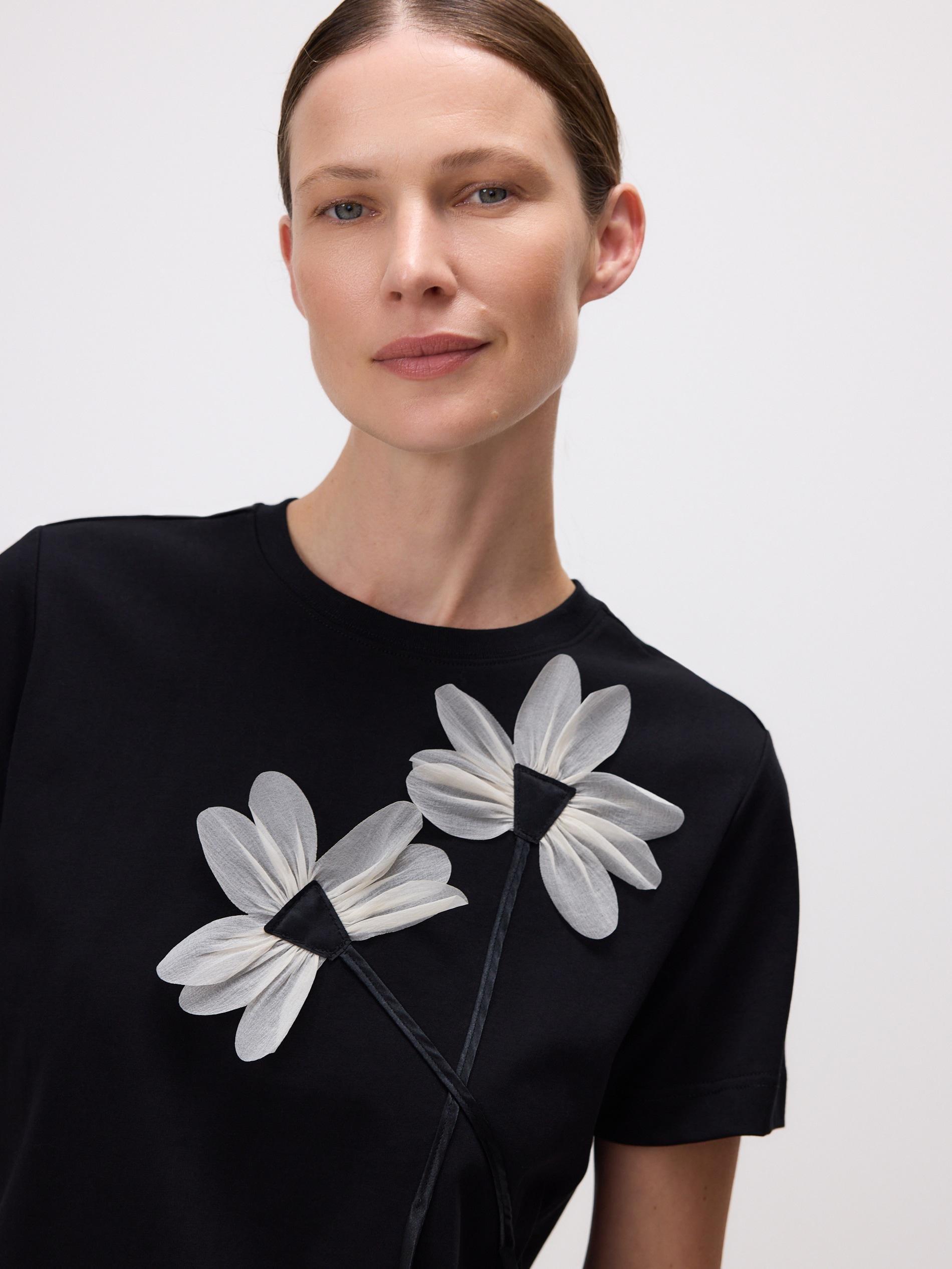 BLACK T-shirt with flower appliquأ©, , large image number 0