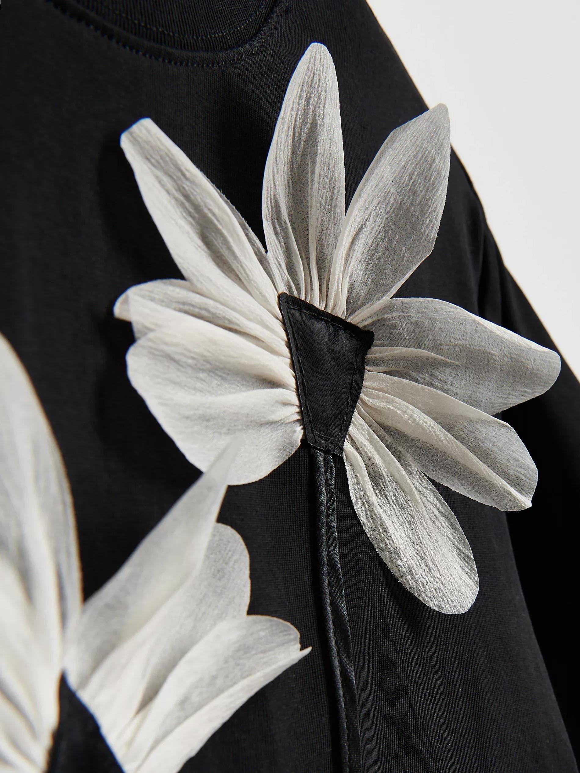 BLACK T-shirt with flower appliquأ©, , large image number 5