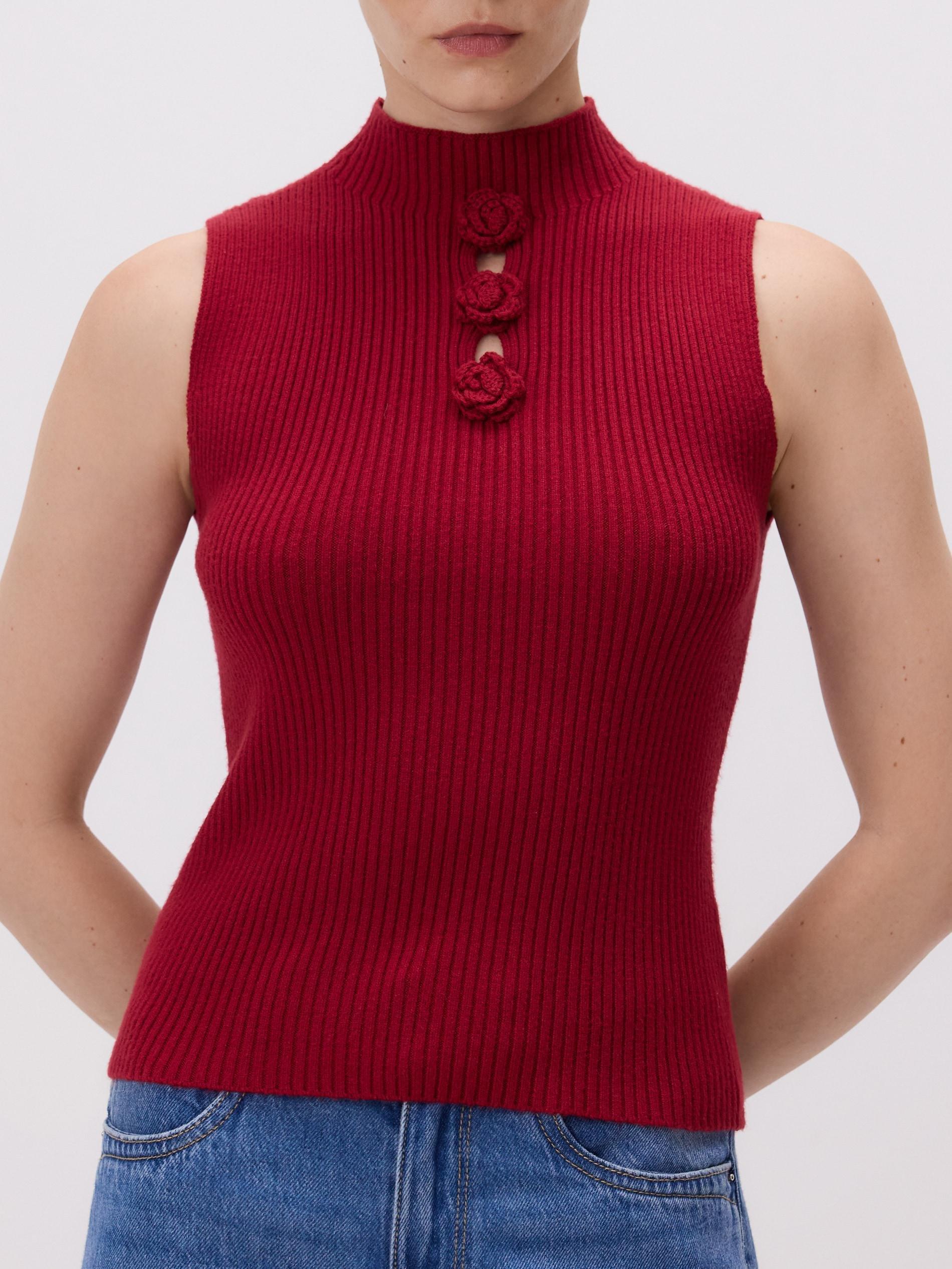 MAROON Knit top with roses, Burgundy, medium