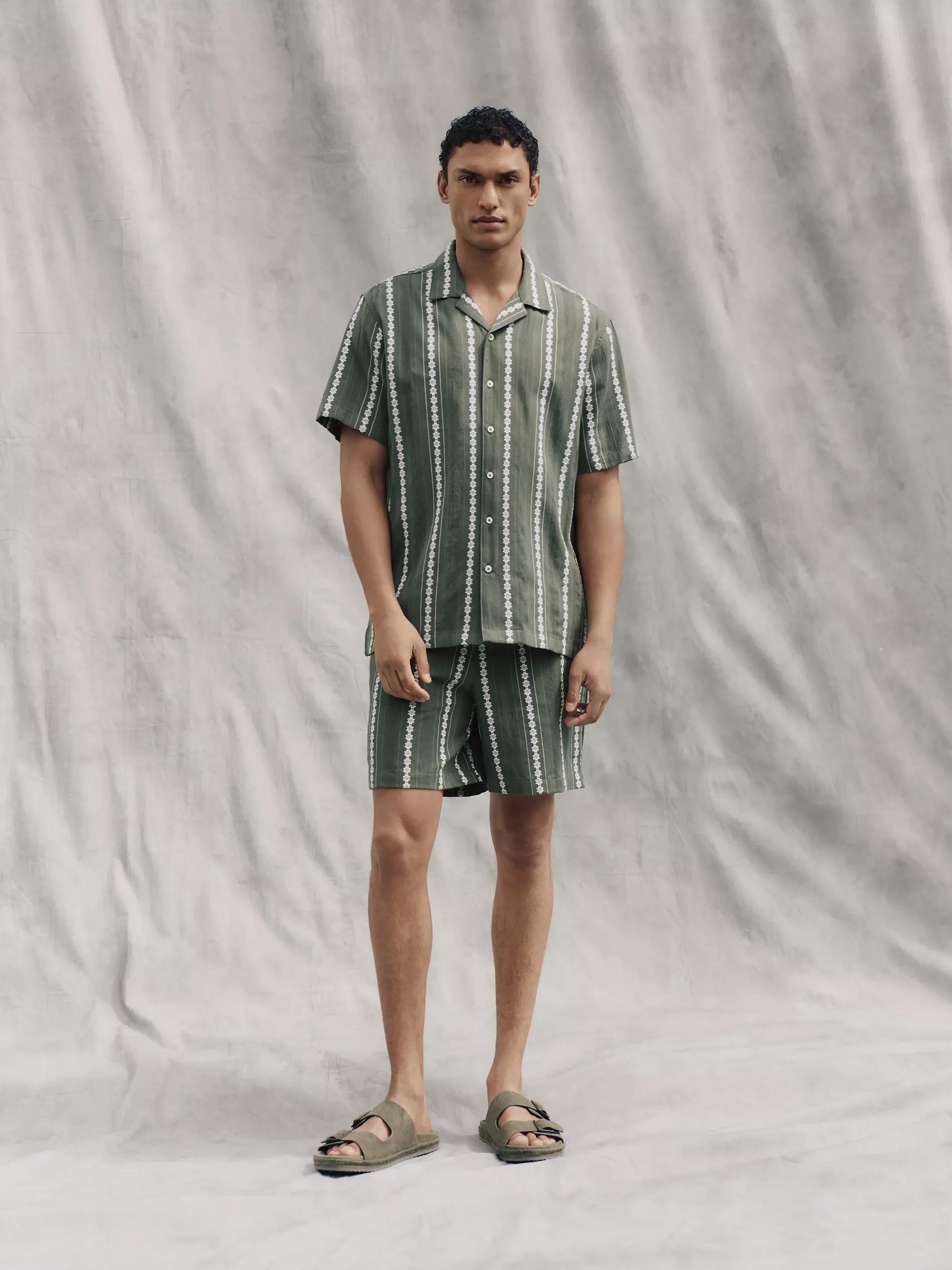 Green Structured Regular Fit Shorts, , medium