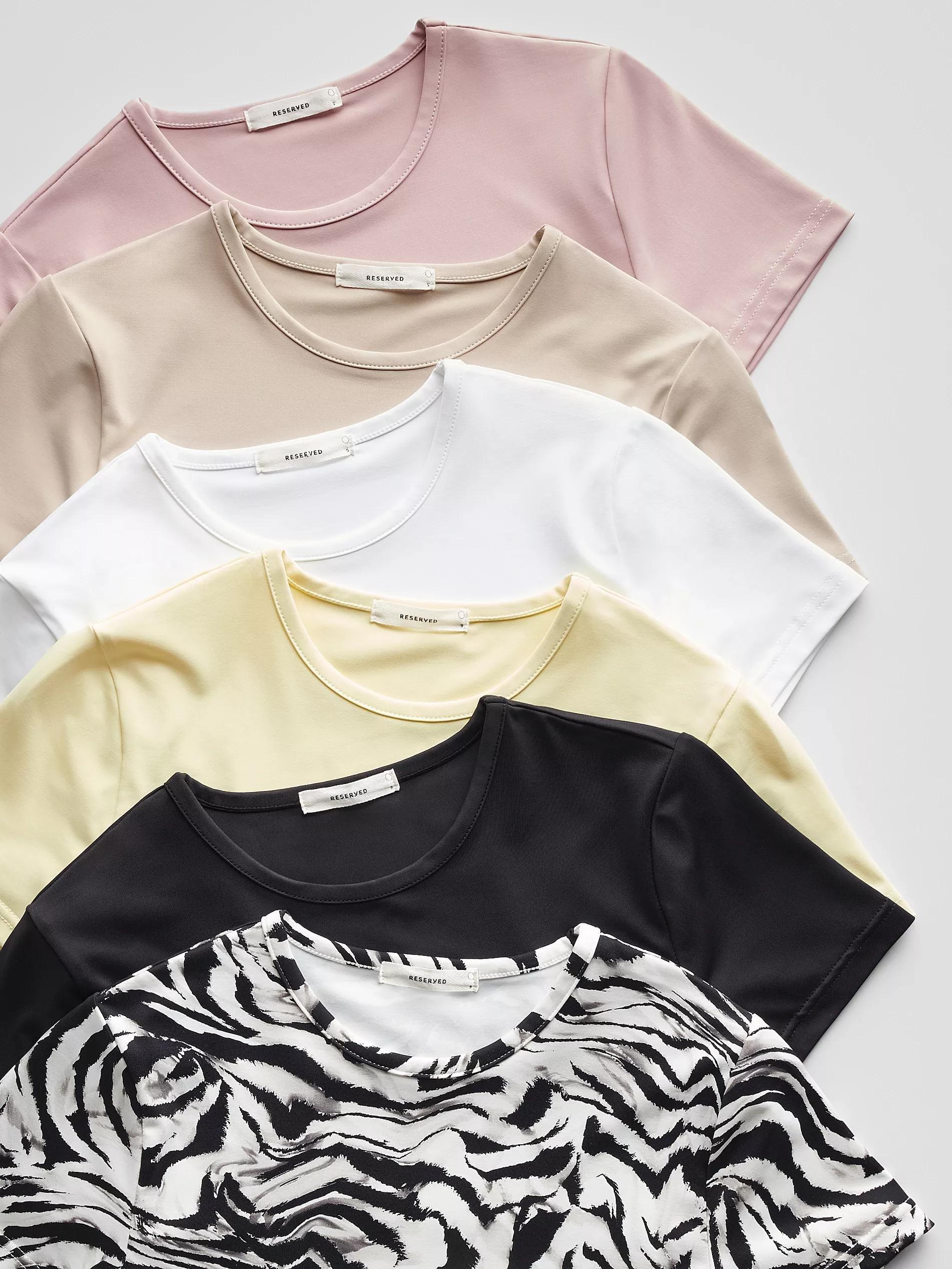White Plain Basic Athleisure T-Shirt, , large image number 4