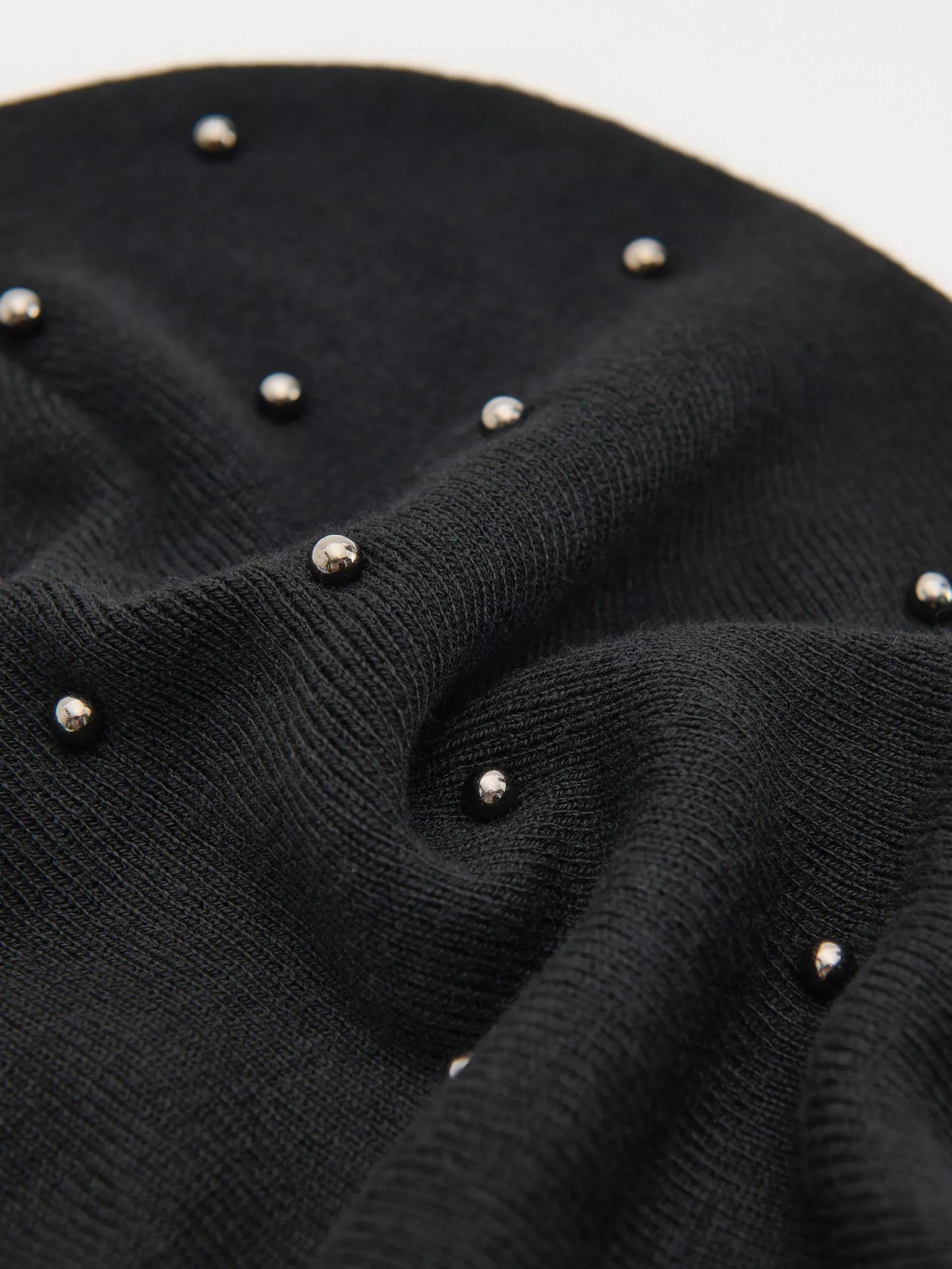 Black Cap, Black, large image number 2